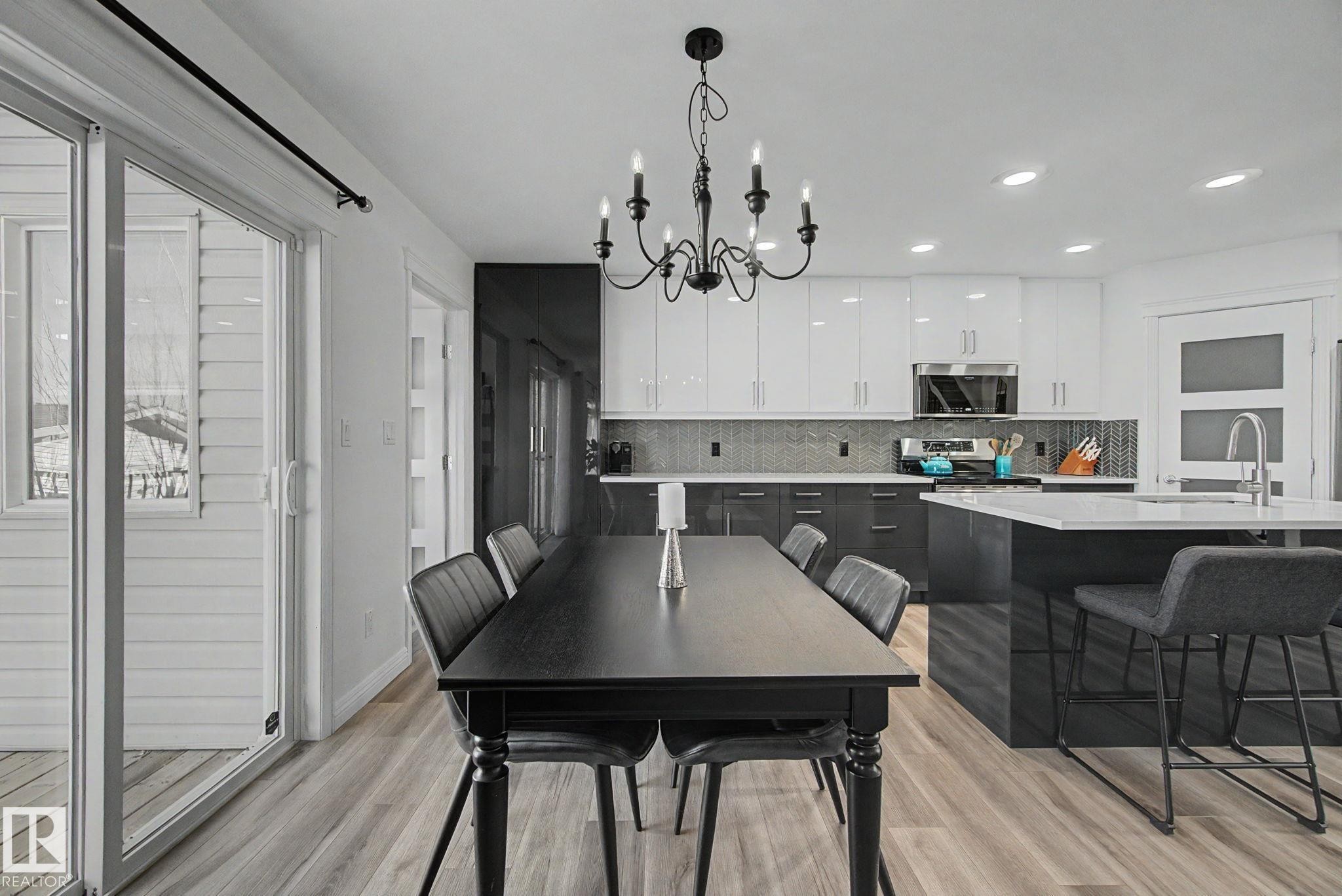 1850 Towne Centre Boulevard, Edmonton, AB - Indoor