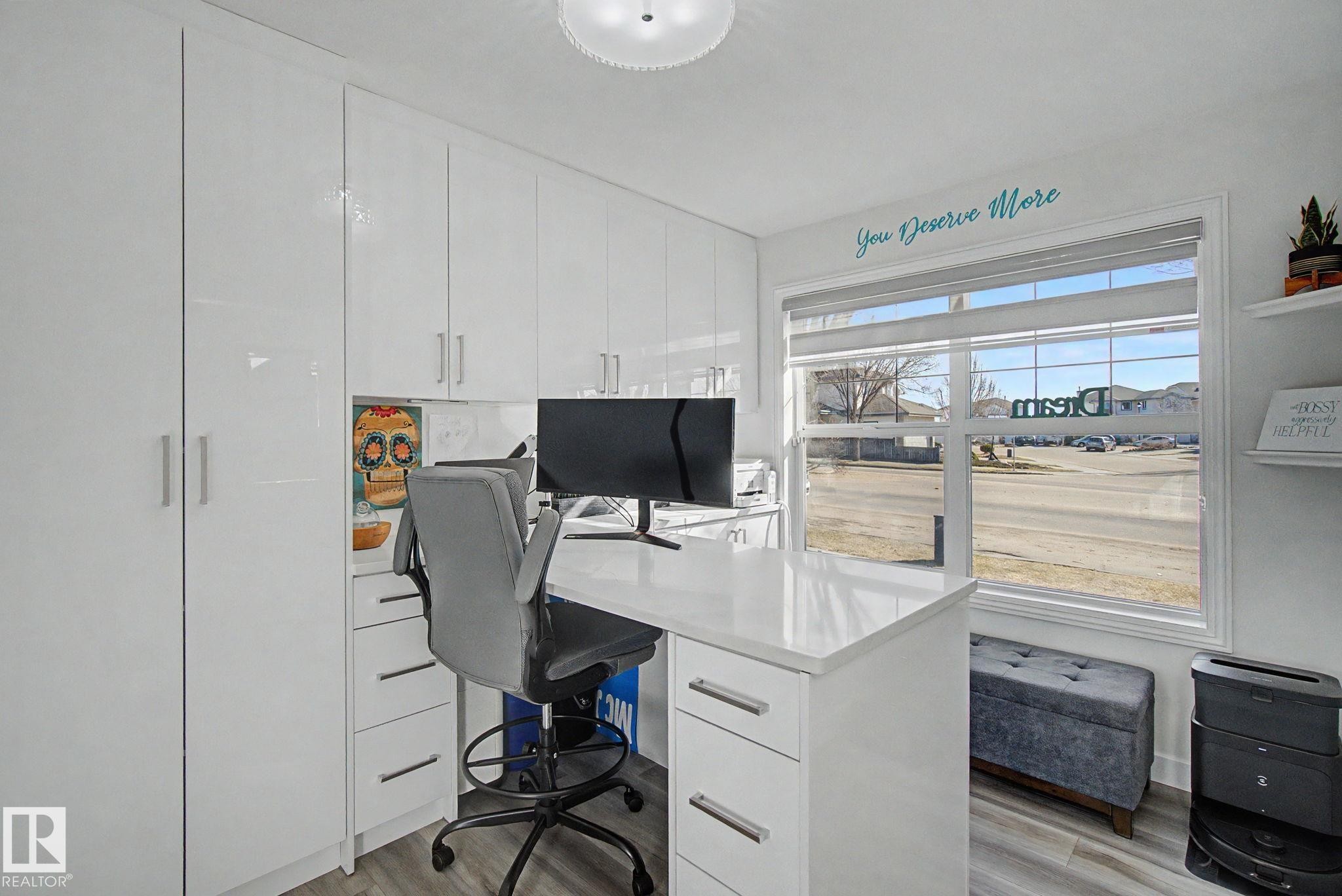 1850 Towne Centre Boulevard, Edmonton, AB - Indoor Photo Showing Office