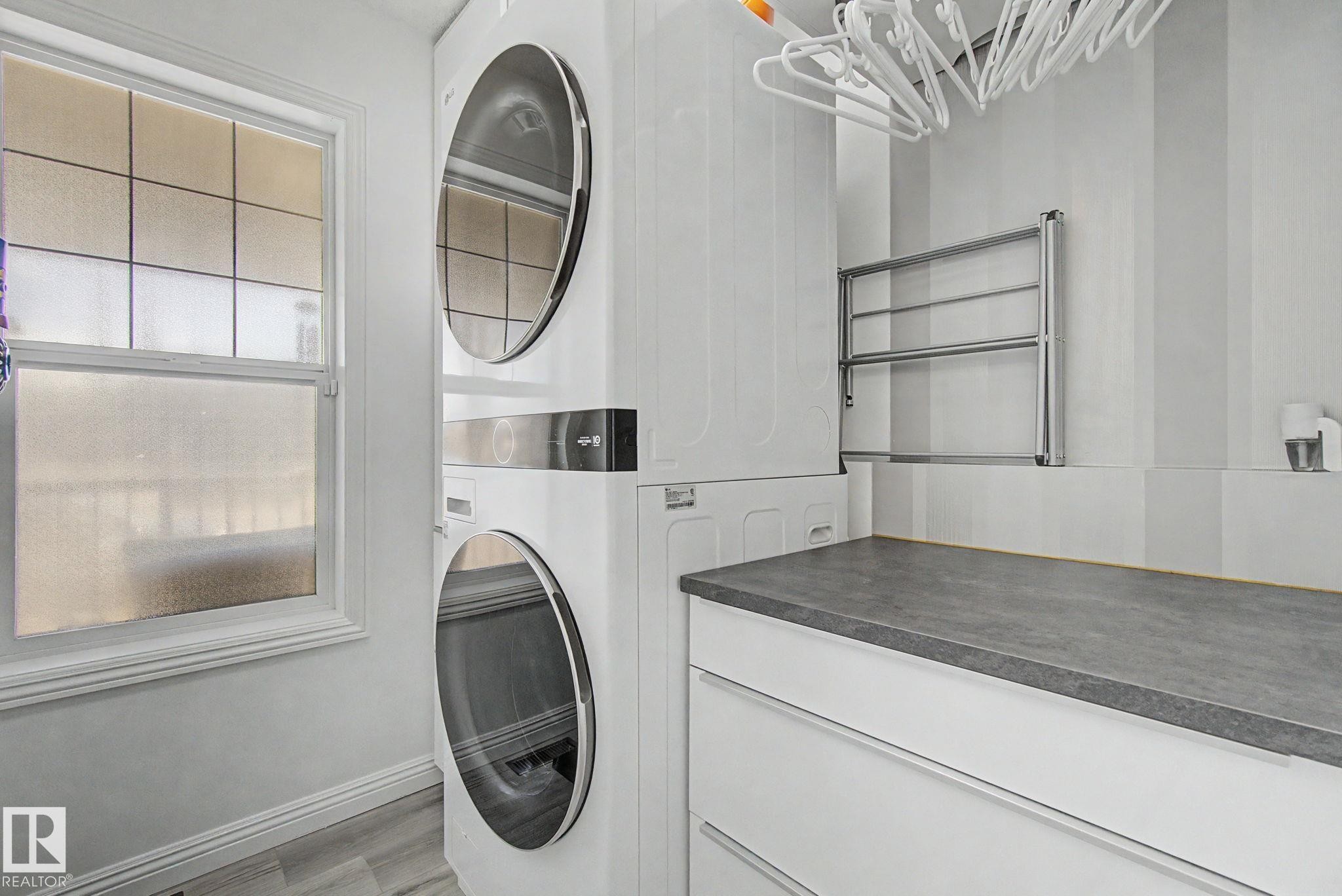1850 Towne Centre Boulevard, Edmonton, AB - Indoor Photo Showing Laundry Room