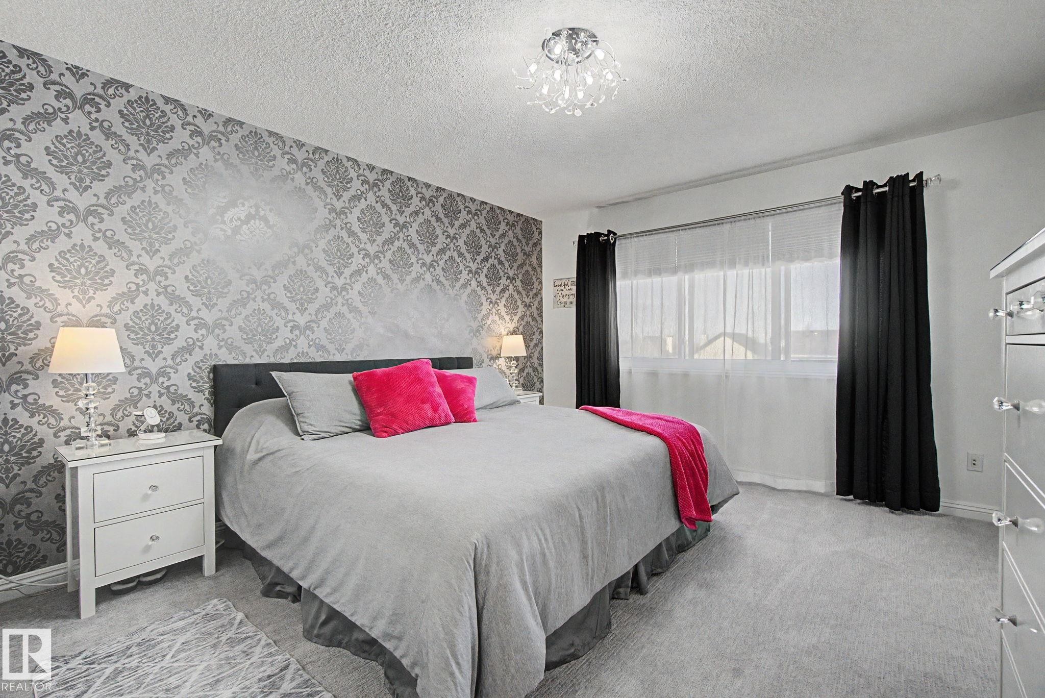 1850 Towne Centre Boulevard, Edmonton, AB - Indoor Photo Showing Bedroom