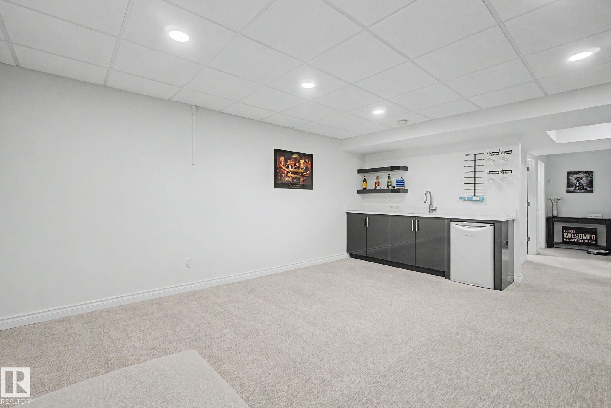 1850 Towne Centre Boulevard, Edmonton, AB - Indoor