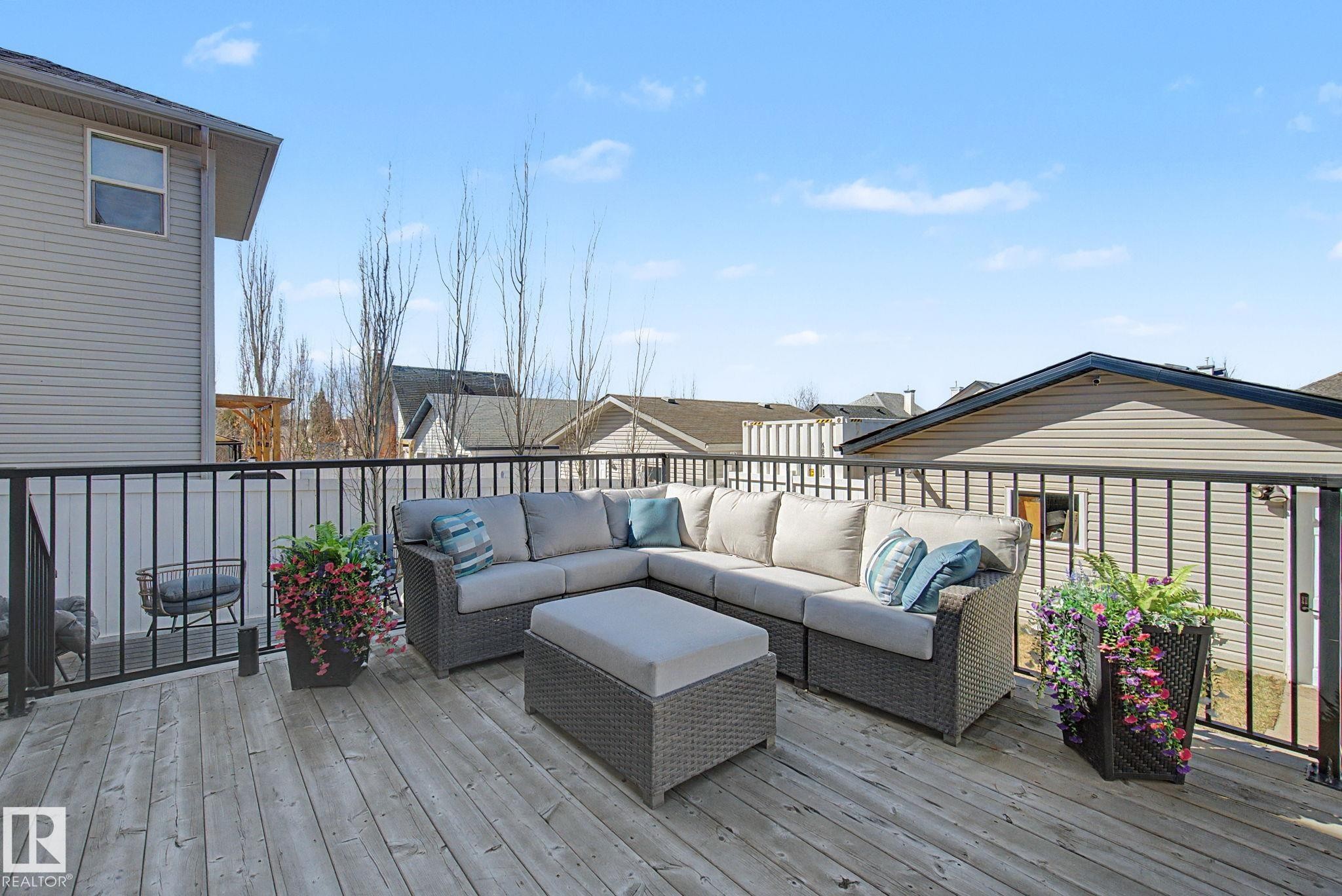 1850 Towne Centre Boulevard, Edmonton, AB - Outdoor With Exterior