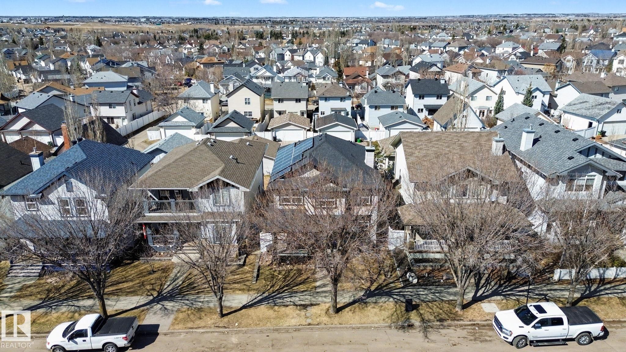 1850 Towne Centre Boulevard, Edmonton, AB - Outdoor