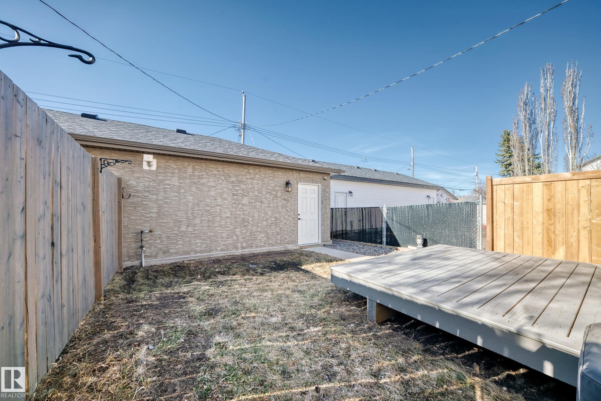 10721 70 Avenue, Edmonton, AB - Outdoor