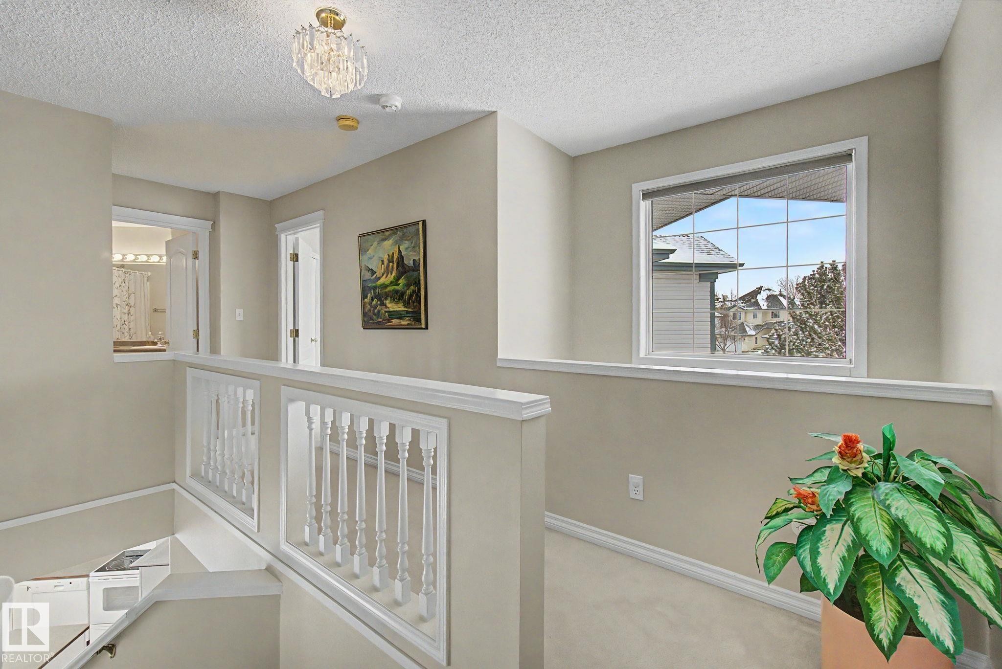 11732 10 Avenue Nw, Edmonton, AB - Indoor Photo Showing Other Room