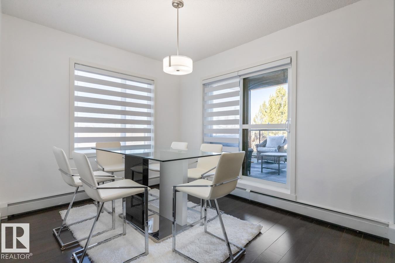 122 320 Ambleside Link Link, Edmonton, AB - Indoor Photo Showing Dining Room