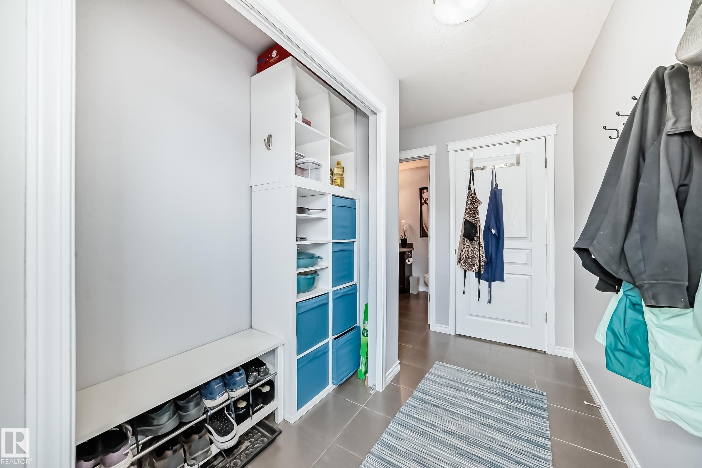 1128 74 Street, Edmonton, AB - Indoor
