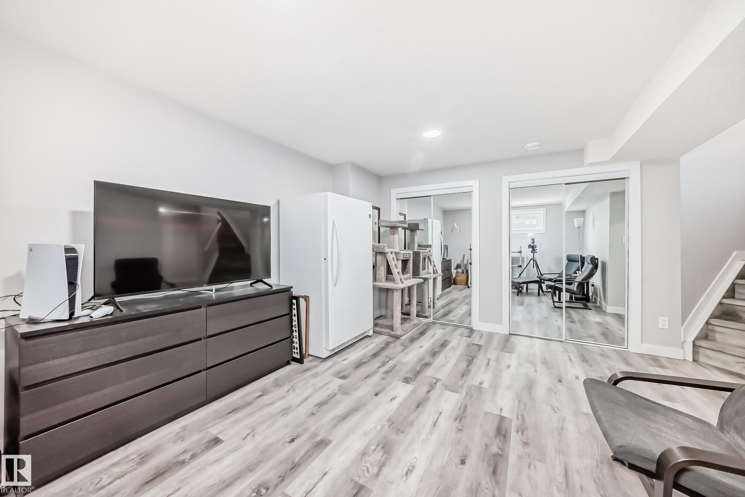1128 74 Street, Edmonton, AB - Indoor
