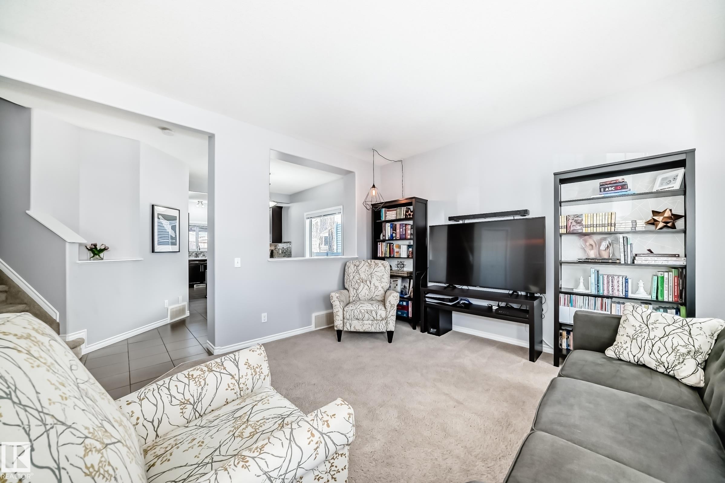 1128 74 Street, Edmonton, AB - Indoor Photo Showing Living Room