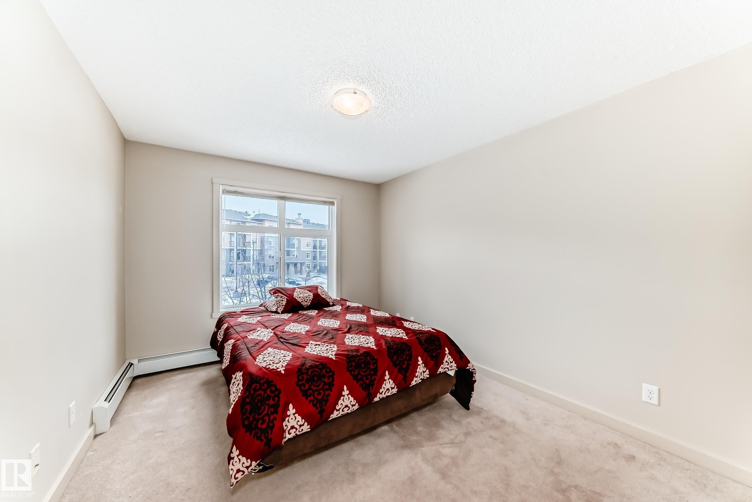 229 6076 Schonsee Way, Edmonton, AB - Indoor Photo Showing Bedroom