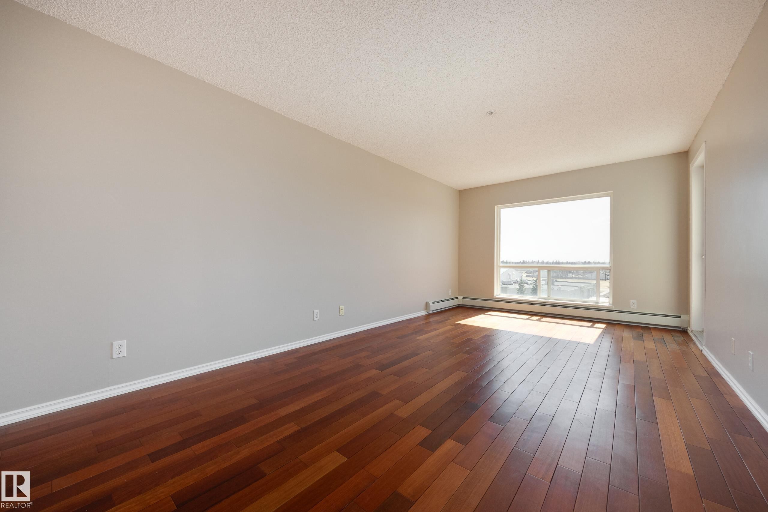528 17404 64 Avenue, Edmonton, AB - Indoor Photo Showing Other Room