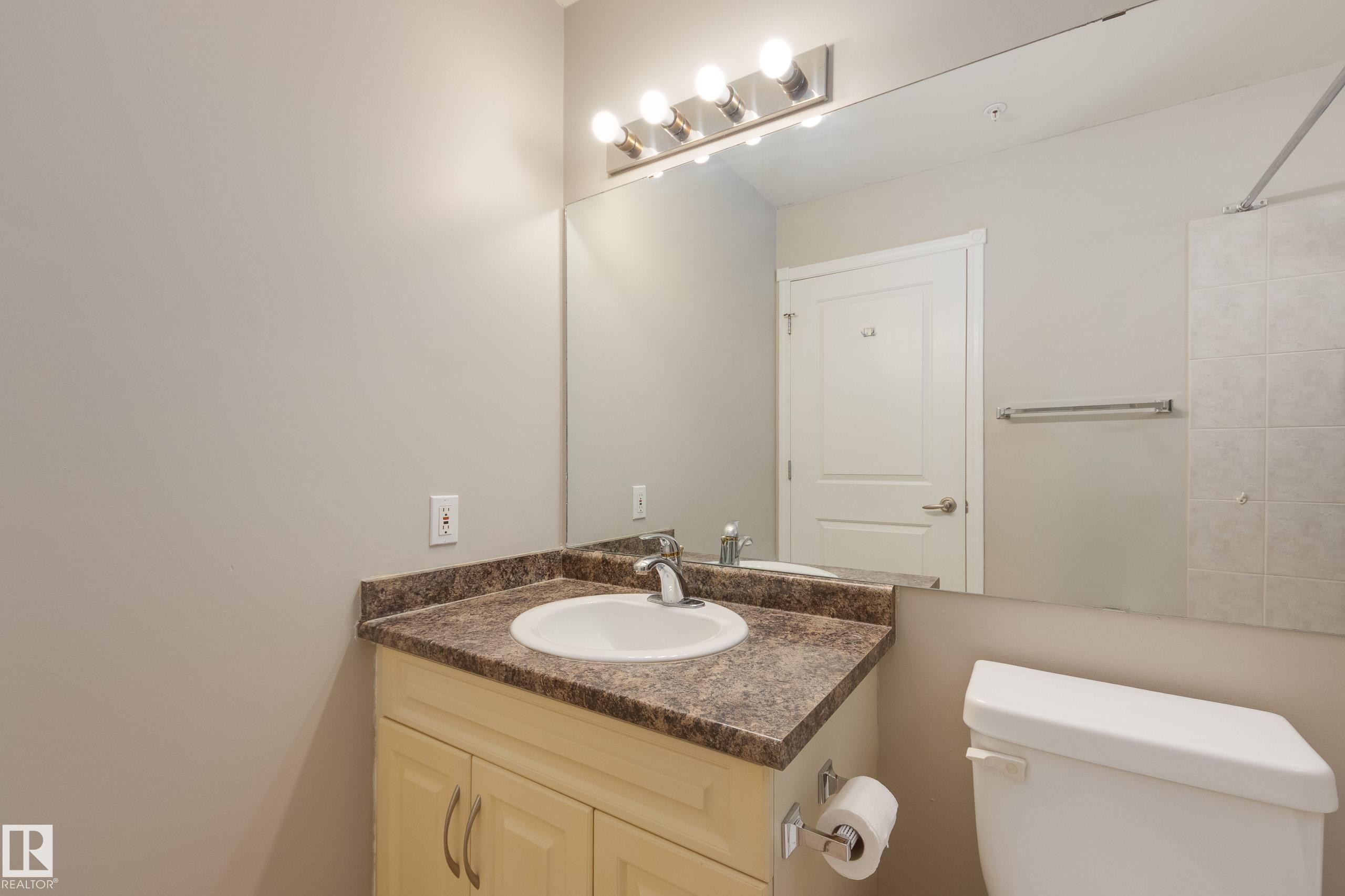 528 17404 64 Avenue, Edmonton, AB - Indoor Photo Showing Bathroom