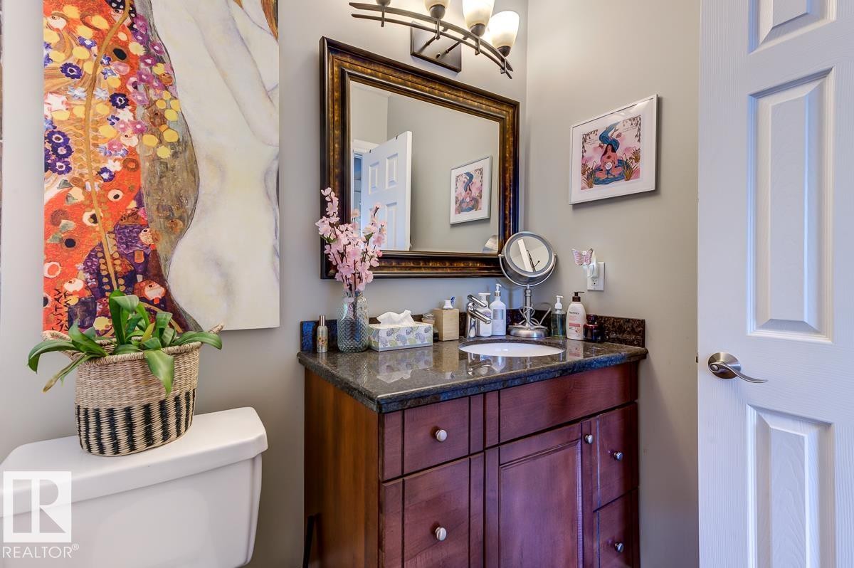 10950 73 Avenue, Edmonton, AB - Indoor Photo Showing Bathroom