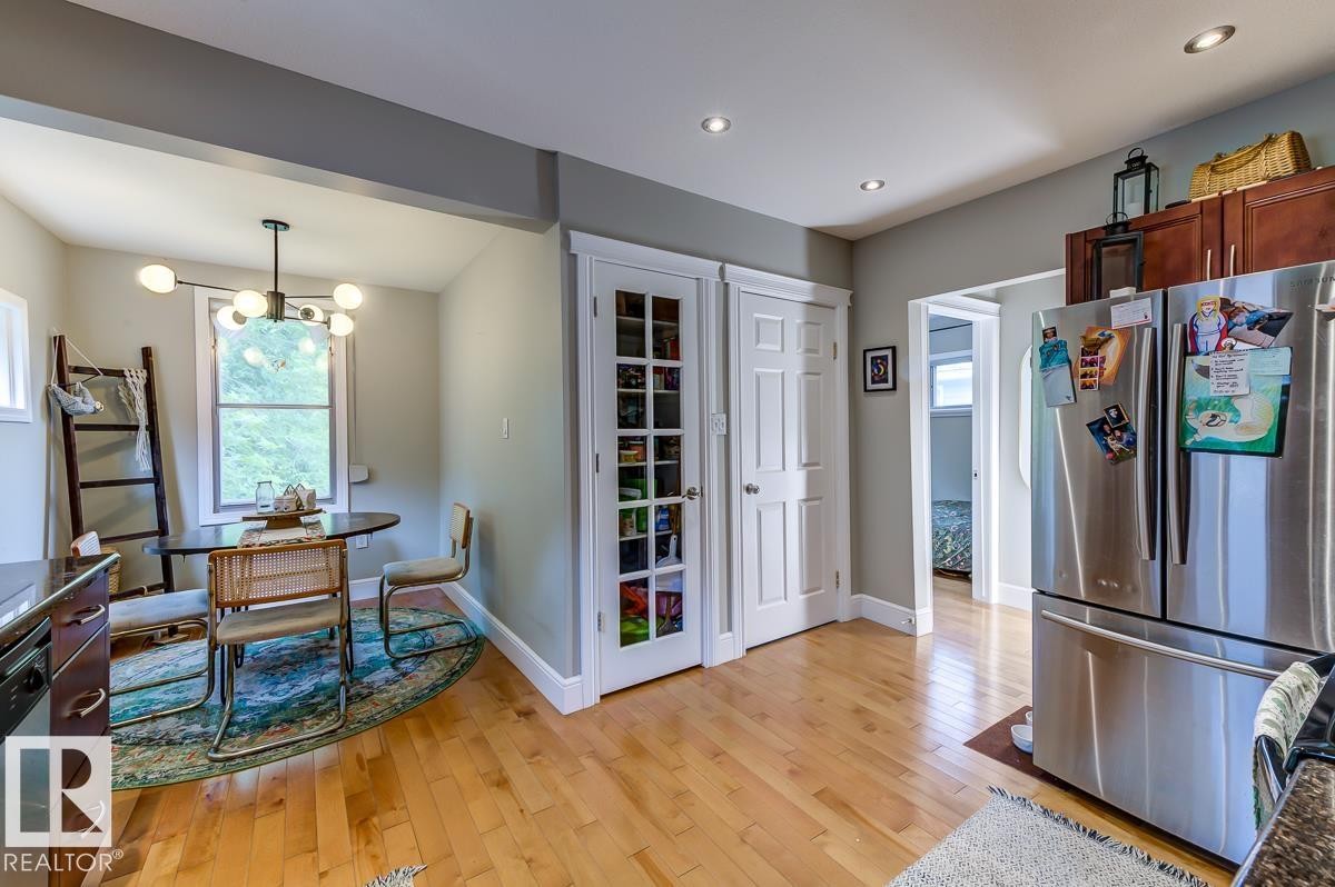 10950 73 Avenue, Edmonton, AB - Indoor
