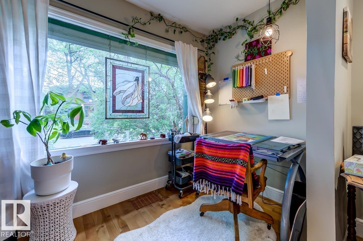 10950 73 Avenue, Edmonton, AB - Indoor