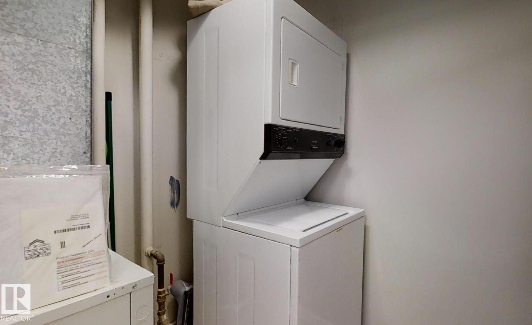 1404 10909 103 Avenue, Edmonton, AB - Indoor Photo Showing Laundry Room
