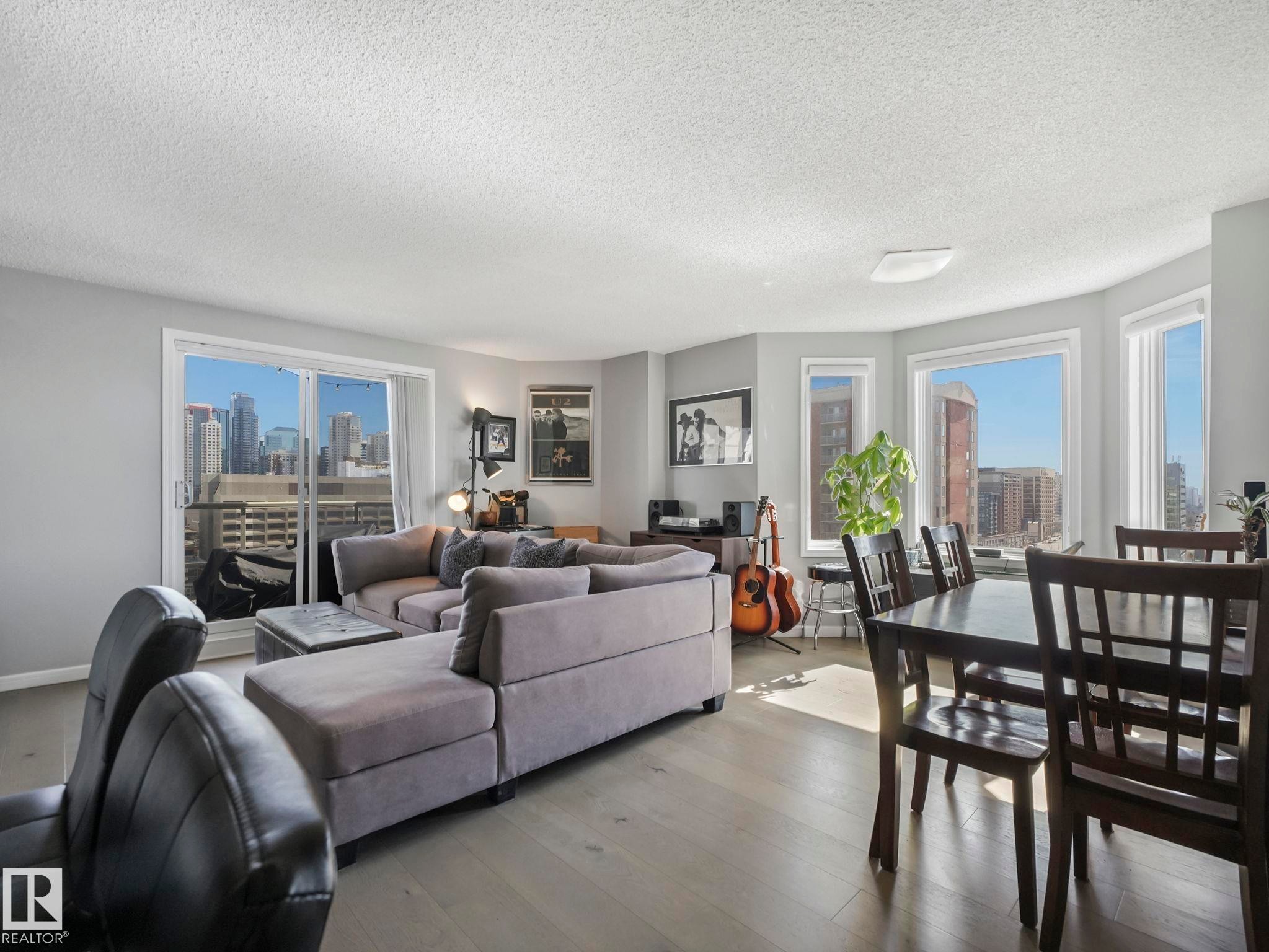 1404 10909 103 Avenue, Edmonton, AB - Indoor Photo Showing Other Room