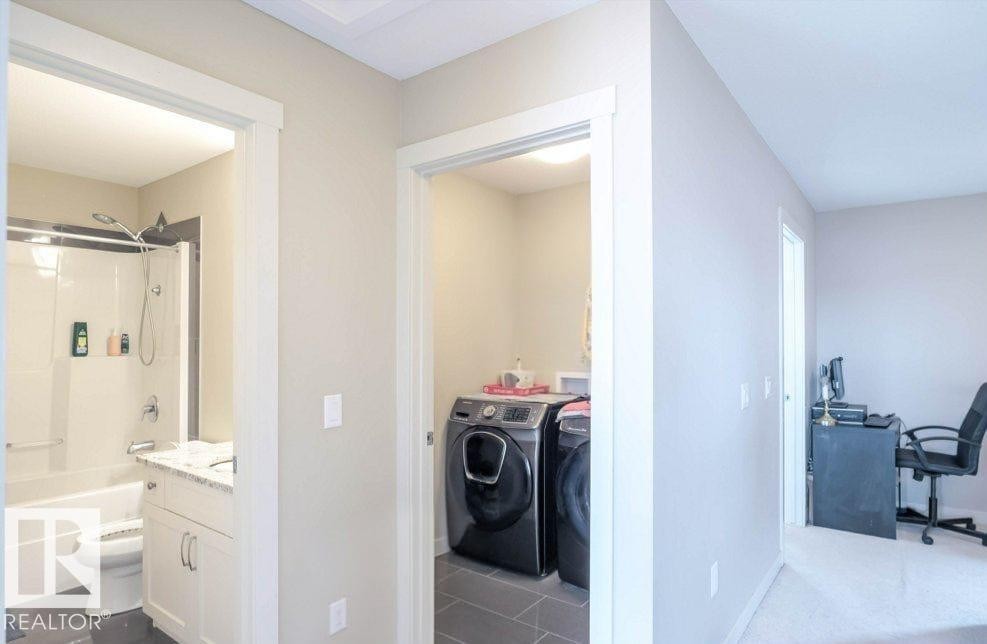 Full-size laundry appliances - 16619 14 Avenue, Edmonton, AB - Indoor