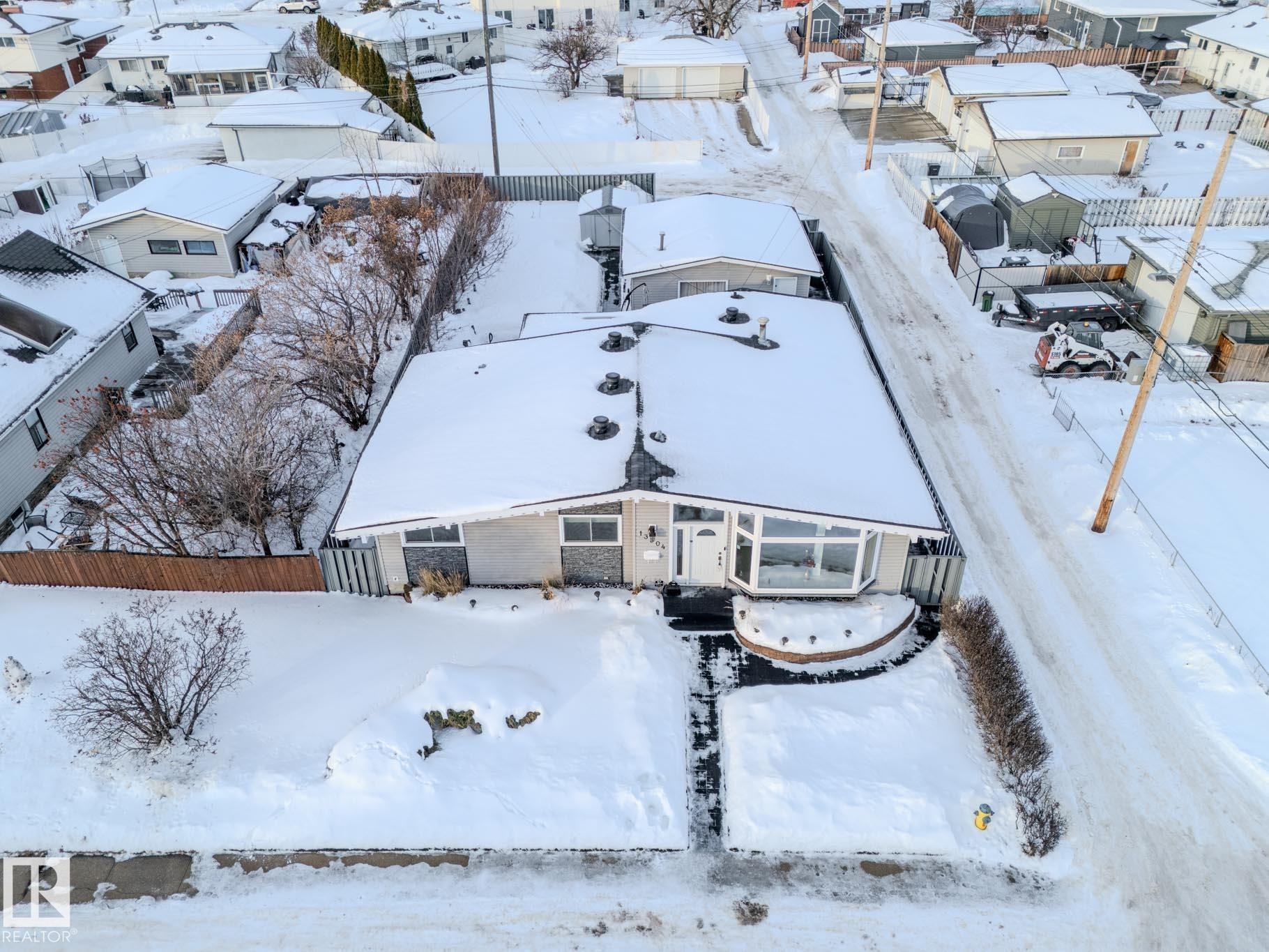13304 70 Street, Edmonton, AB - Outdoor With View