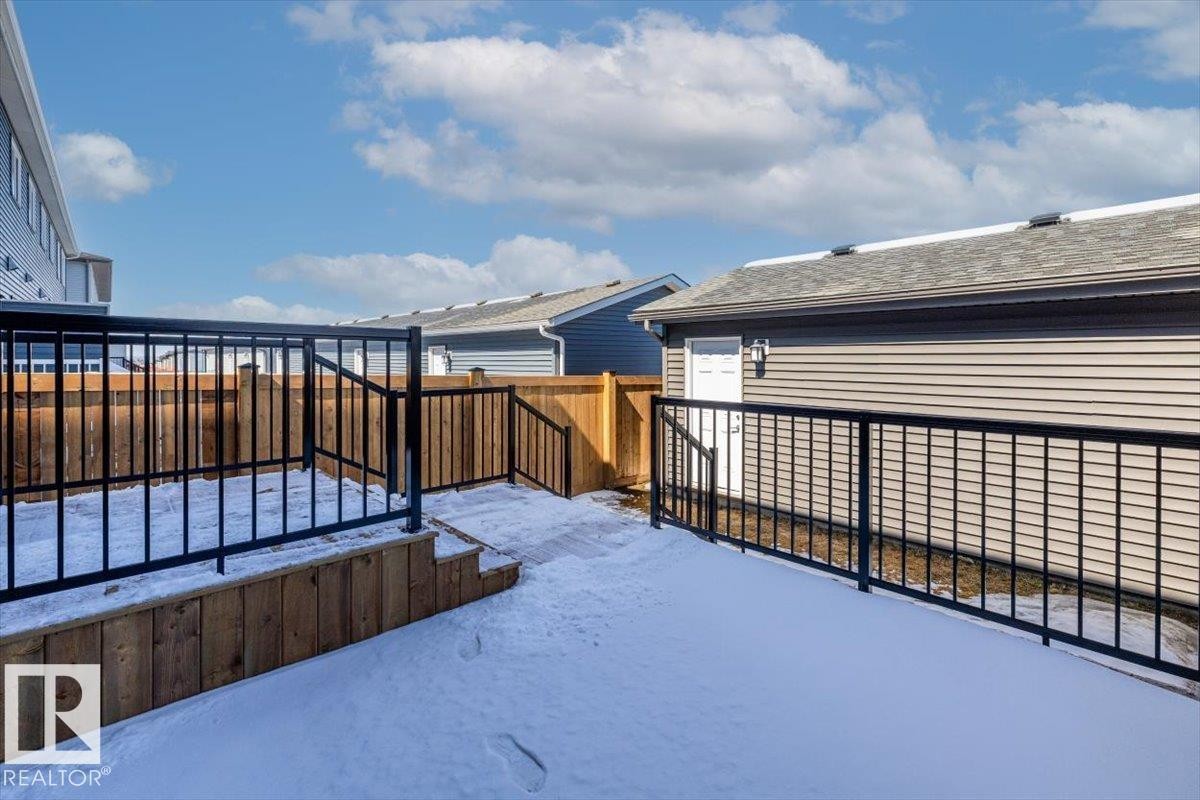 2418 Trumpeter Way, Edmonton, AB - Outdoor