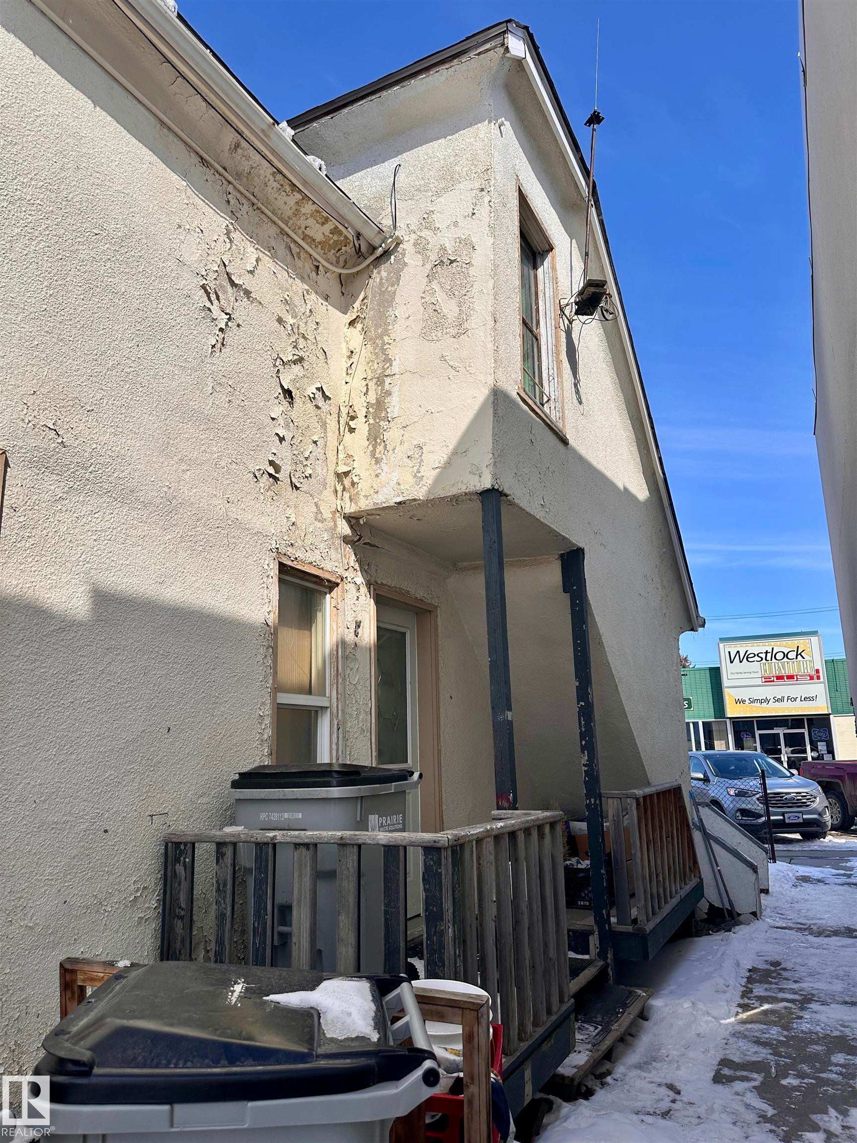 Image quality insufficient for description - 10528 100 Avenue, Westlock, AB - Outdoor