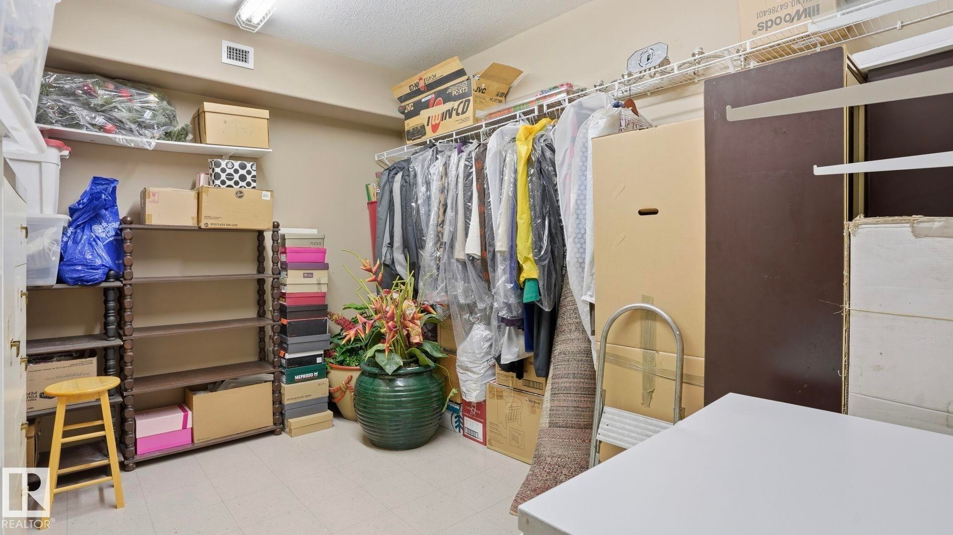 138 1406 Hodgson Way, Edmonton, AB - Indoor With Storage