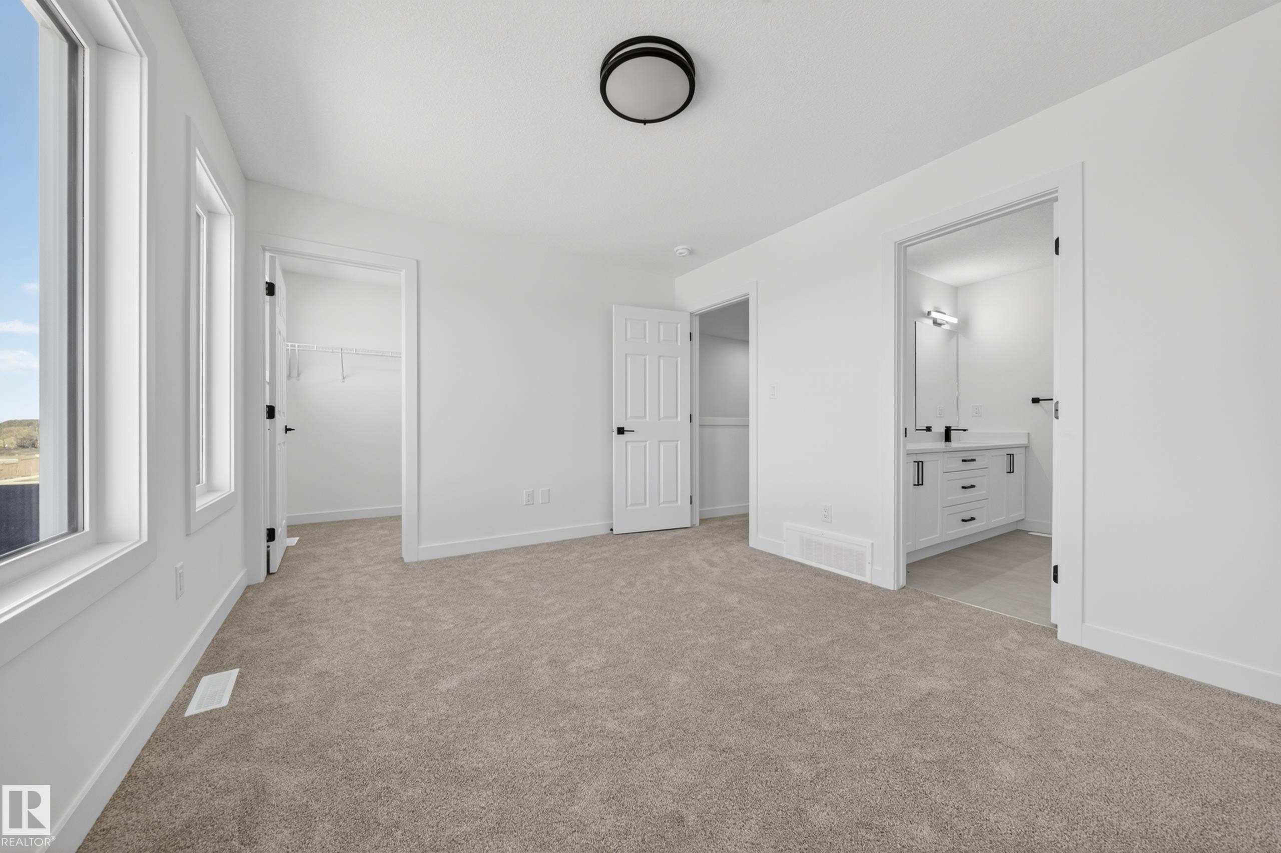 227 Deer Valley Drive, Leduc, AB - Indoor Photo Showing Other Room
