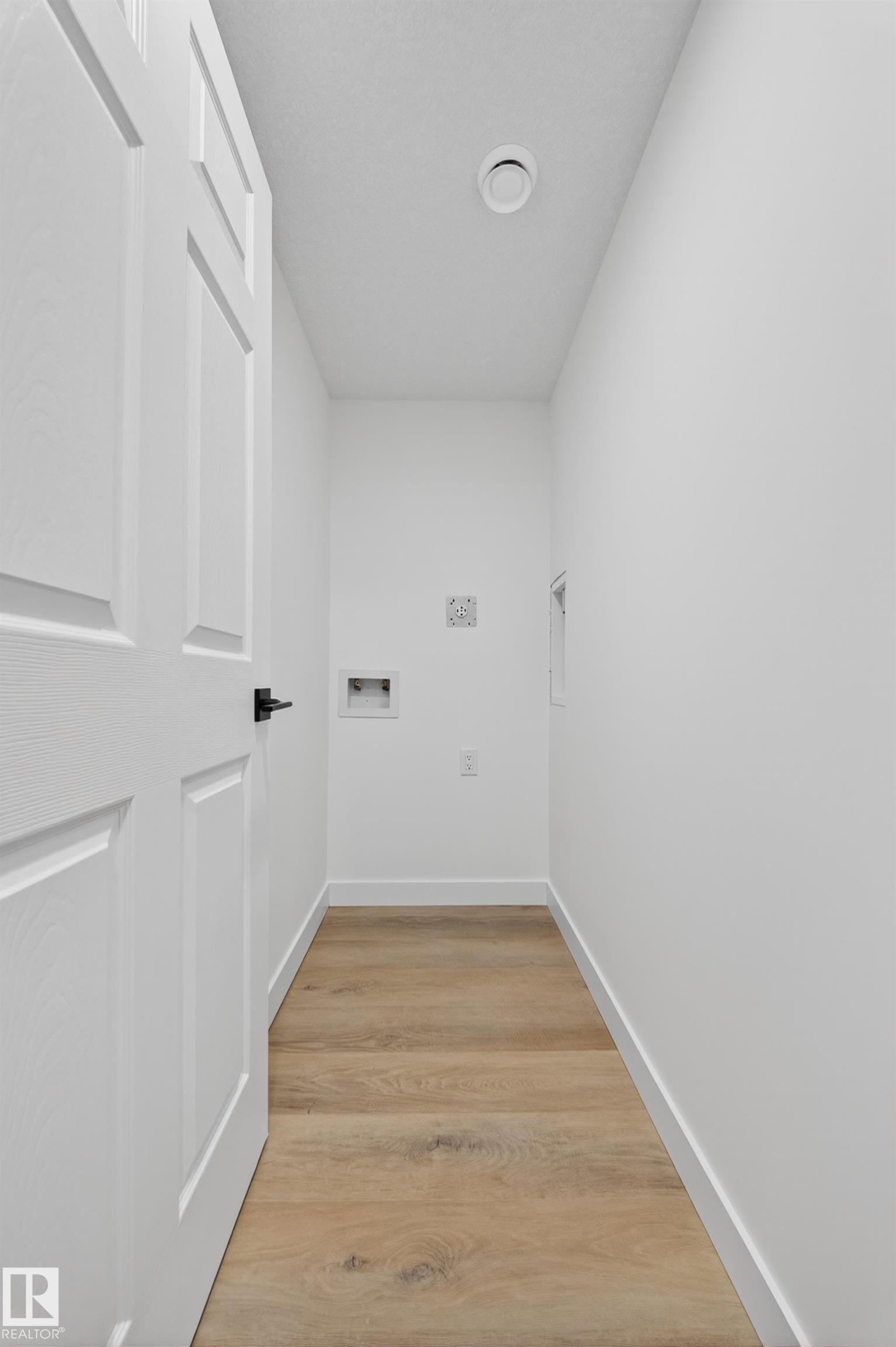 227 Deer Valley Drive, Leduc, AB - Indoor Photo Showing Other Room