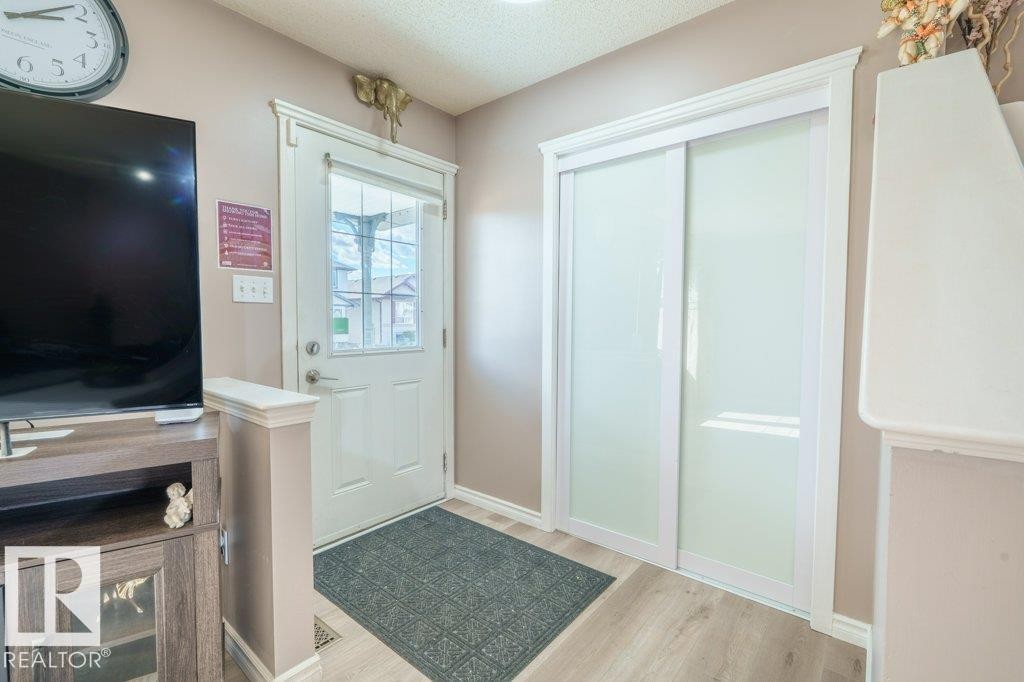3024 32 Avenue, Edmonton, AB - Indoor Photo Showing Other Room