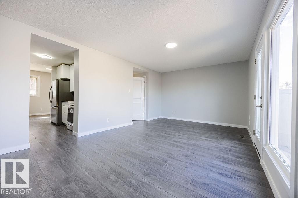 113 Abbottsfield Road, Edmonton, AB - Indoor Photo Showing Other Room