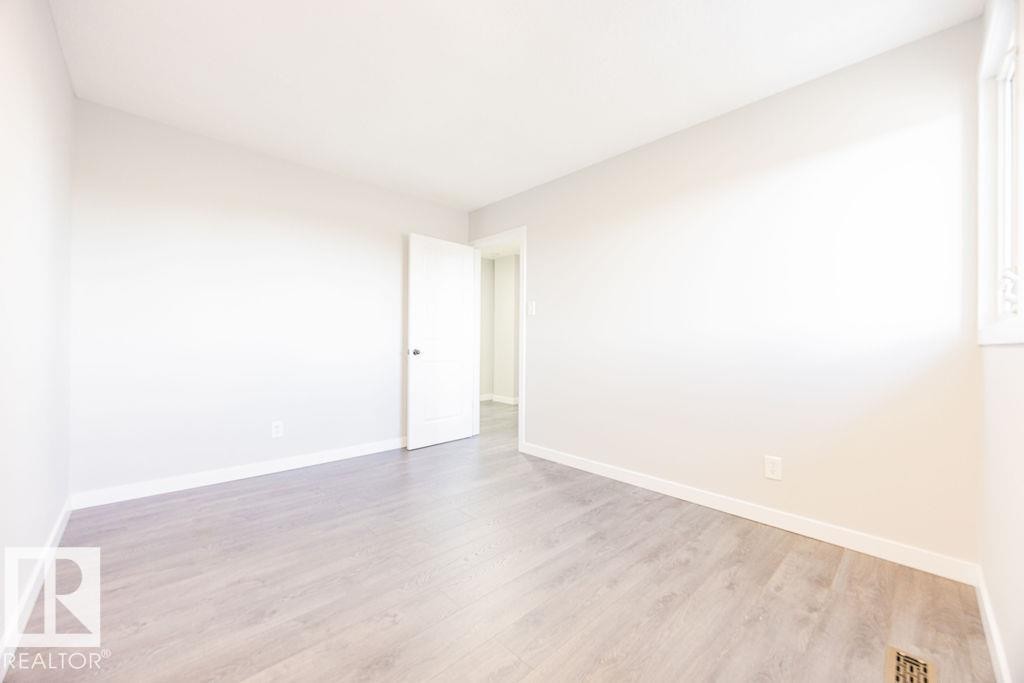 113 Abbottsfield Road, Edmonton, AB - Indoor Photo Showing Other Room