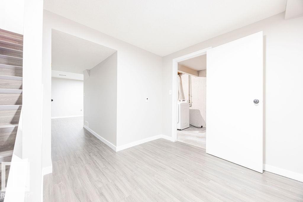 113 Abbottsfield Road, Edmonton, AB - Indoor Photo Showing Other Room