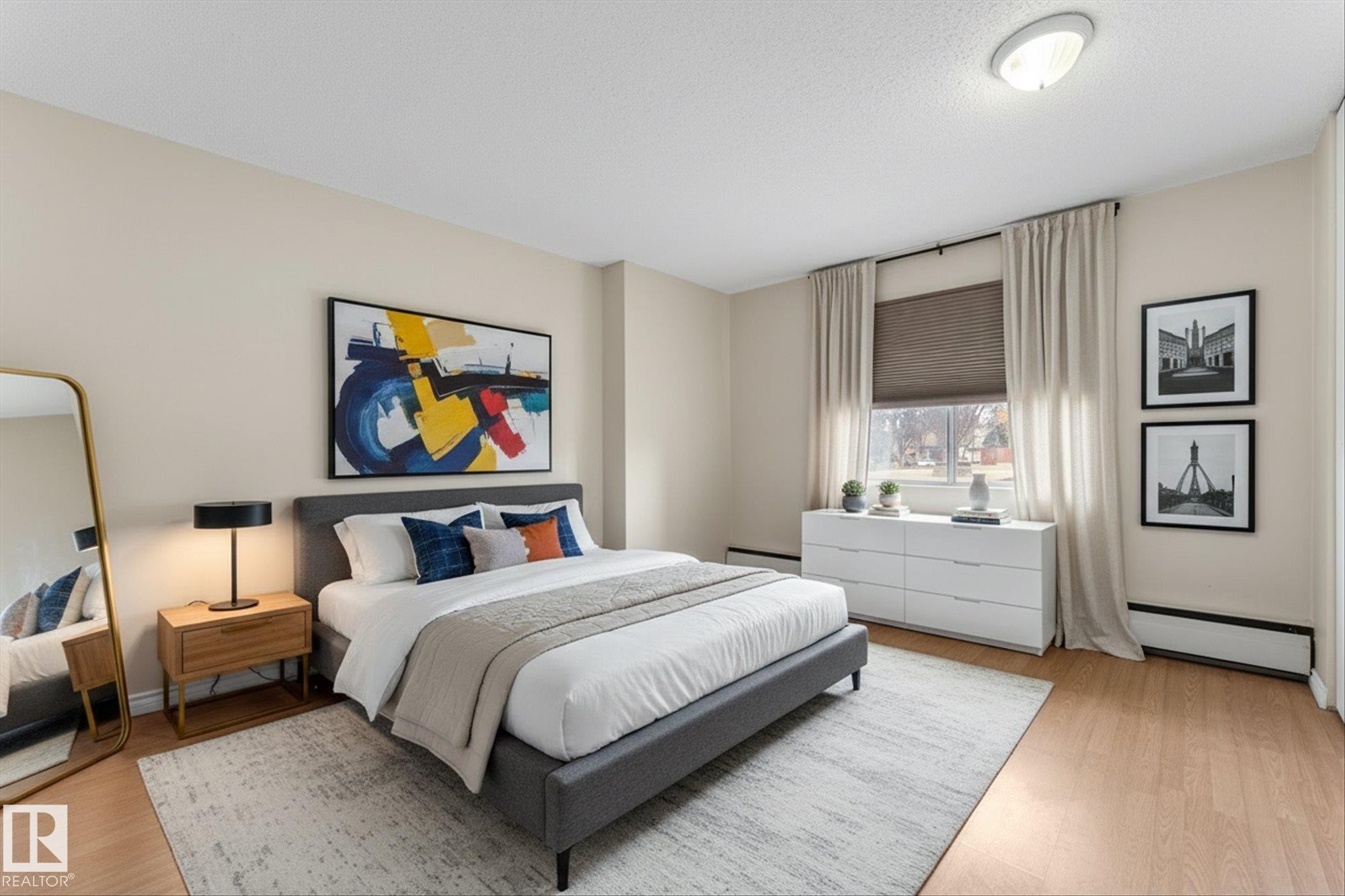 102 13910 Stony Plain Road, Edmonton, AB - Indoor Photo Showing Bedroom