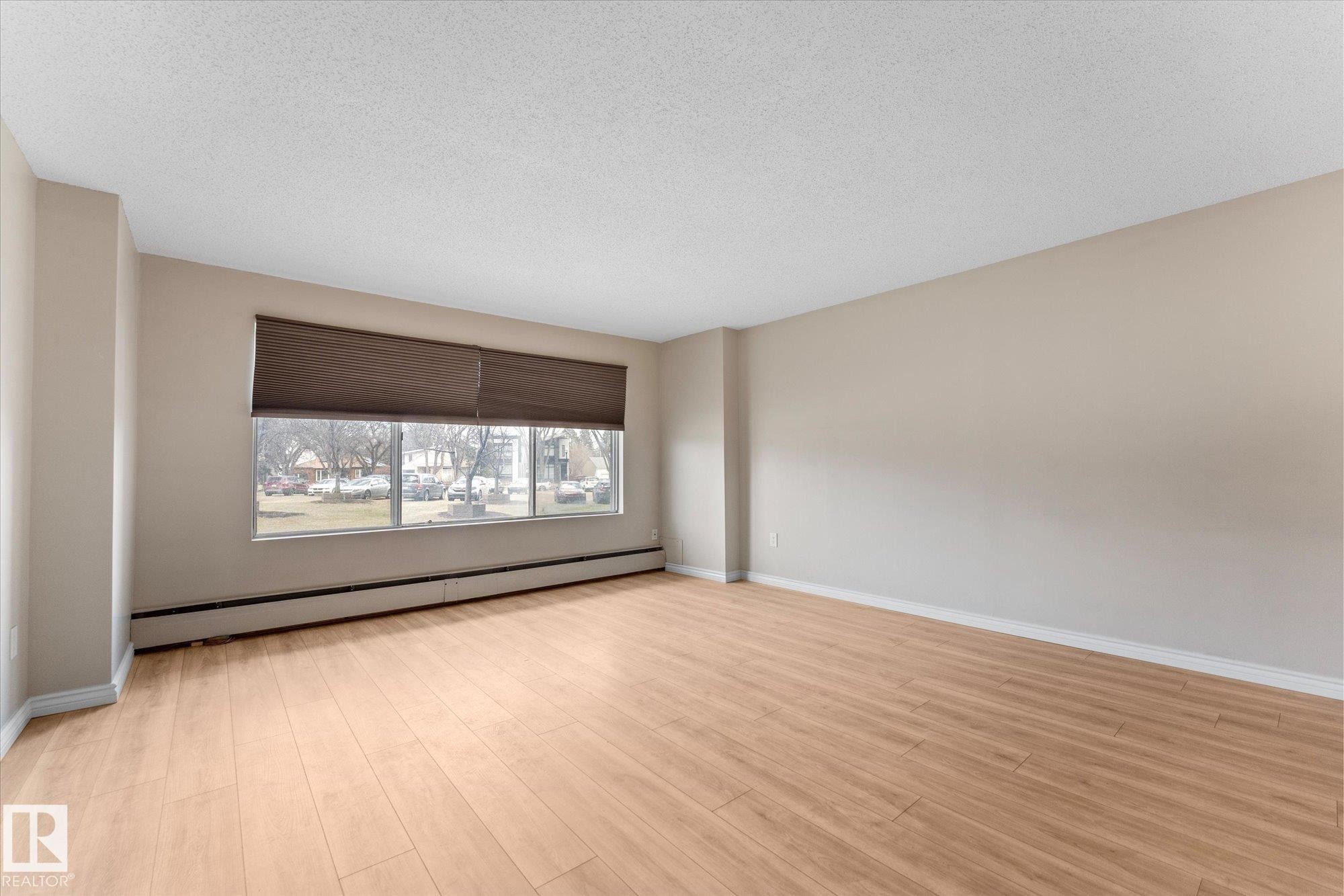 102 13910 Stony Plain Road, Edmonton, AB - Indoor Photo Showing Other Room