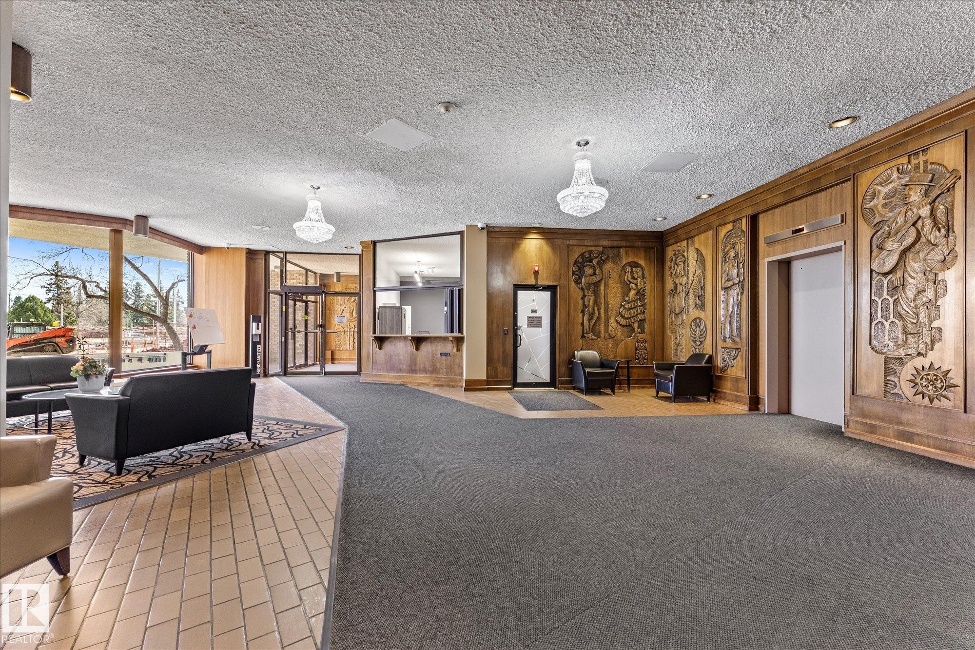 102 13910 Stony Plain Road, Edmonton, AB - Indoor Photo Showing Other Room