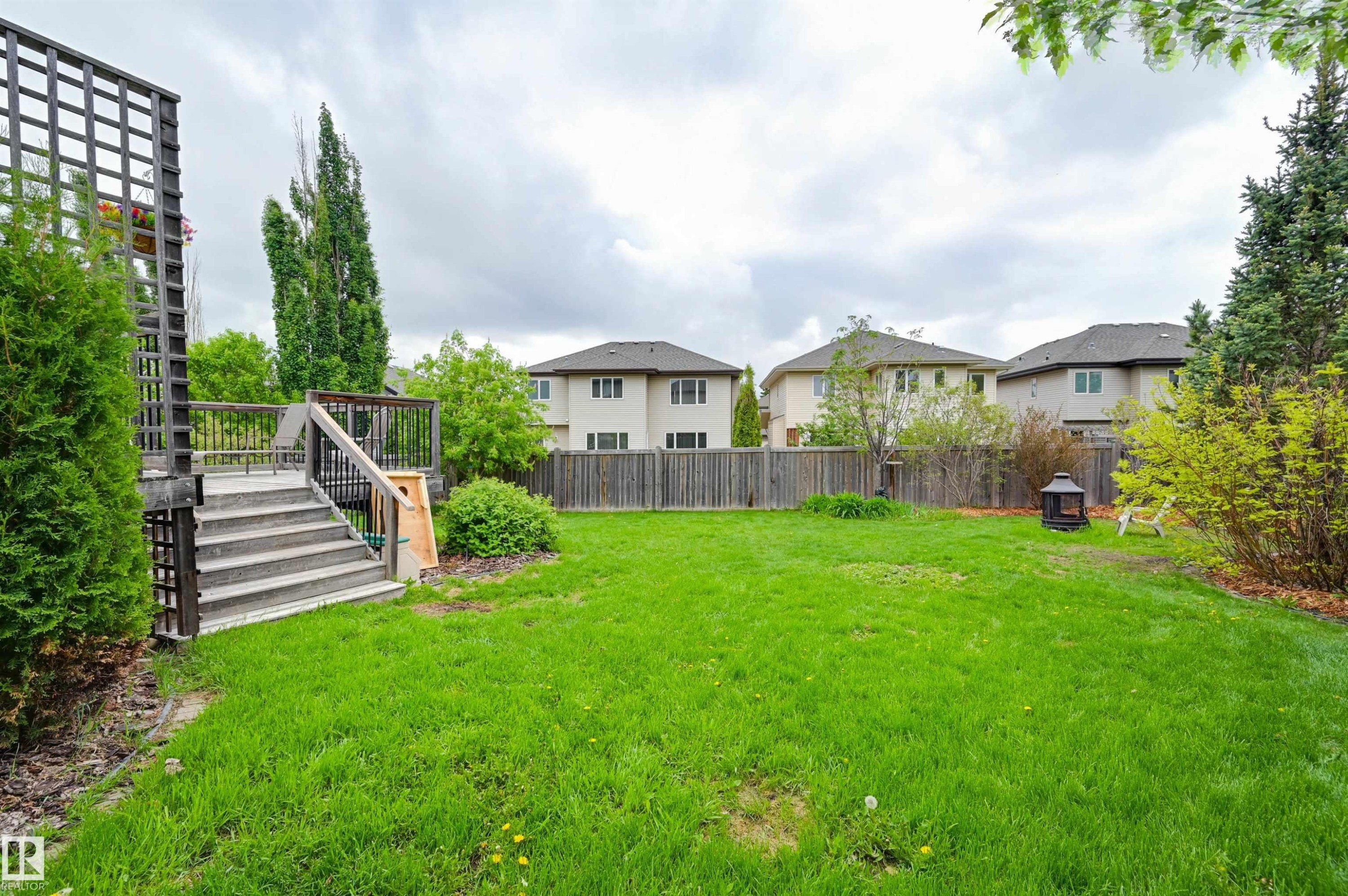 20645 93A Avenue, Edmonton, AB - Outdoor