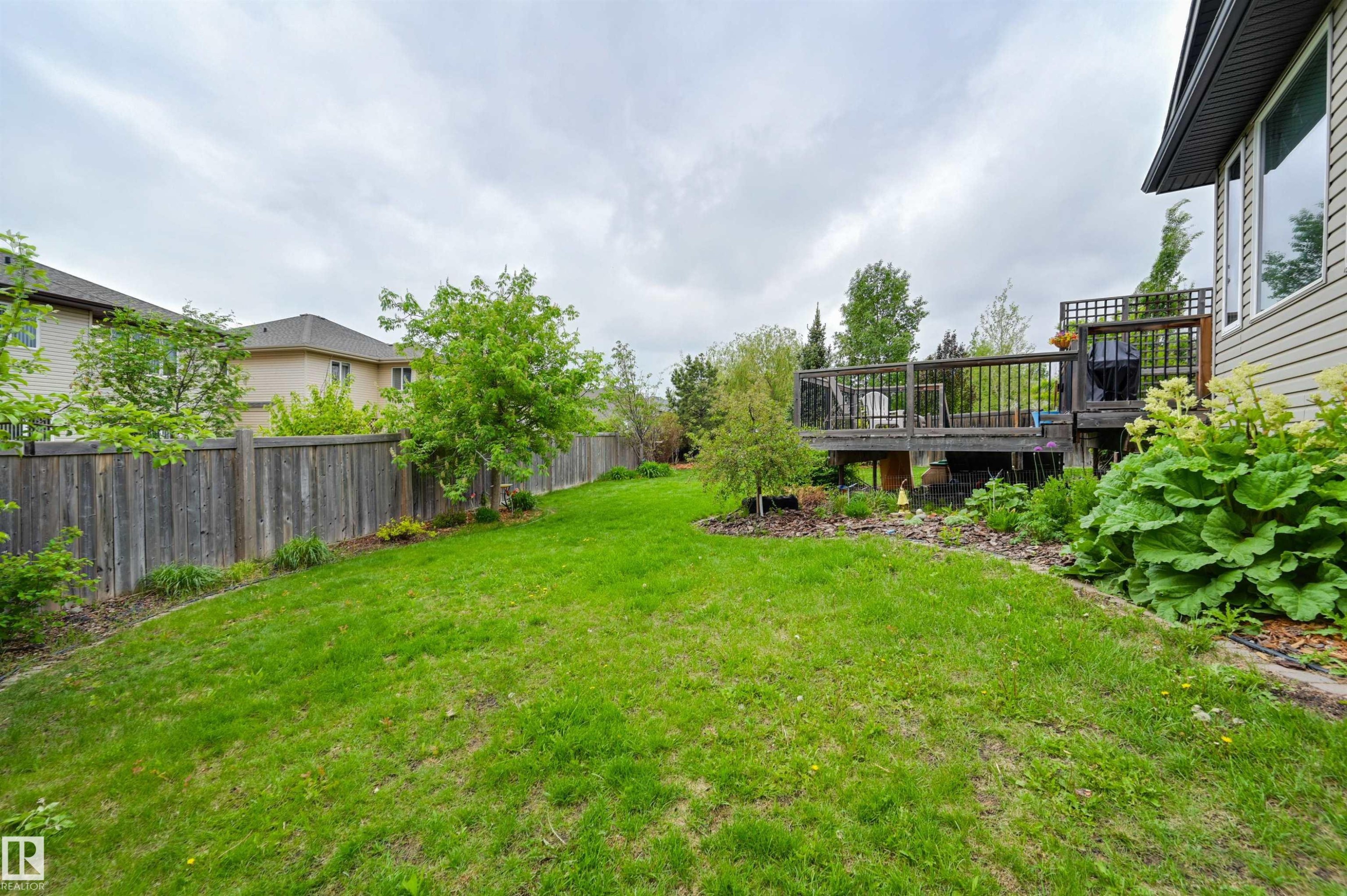 20645 93A Avenue, Edmonton, AB - Outdoor