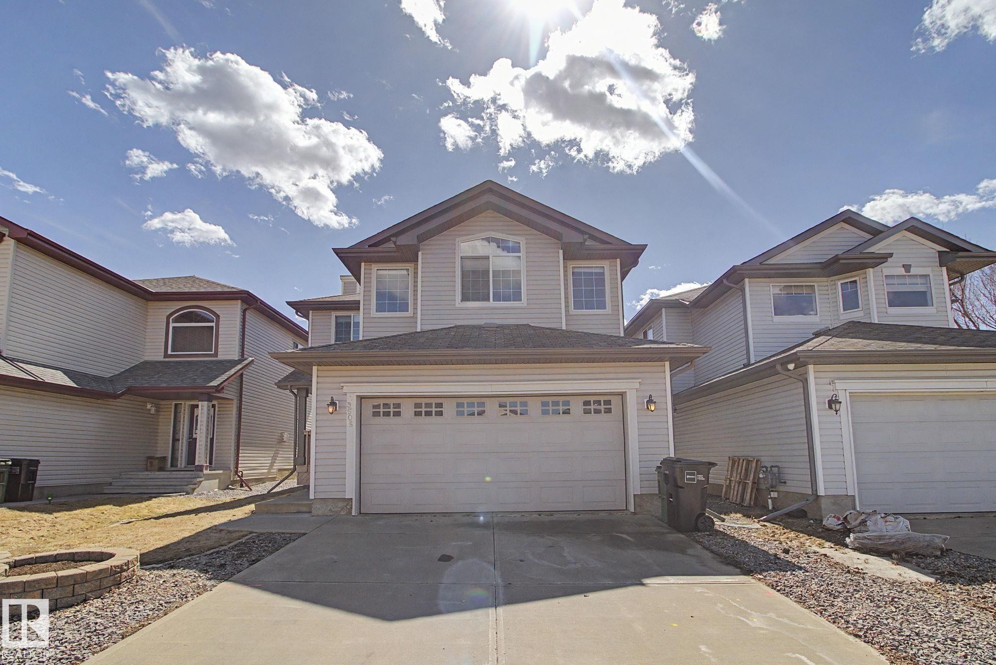 3505 Mclean Crescent, Edmonton, AB - Outdoor With Facade