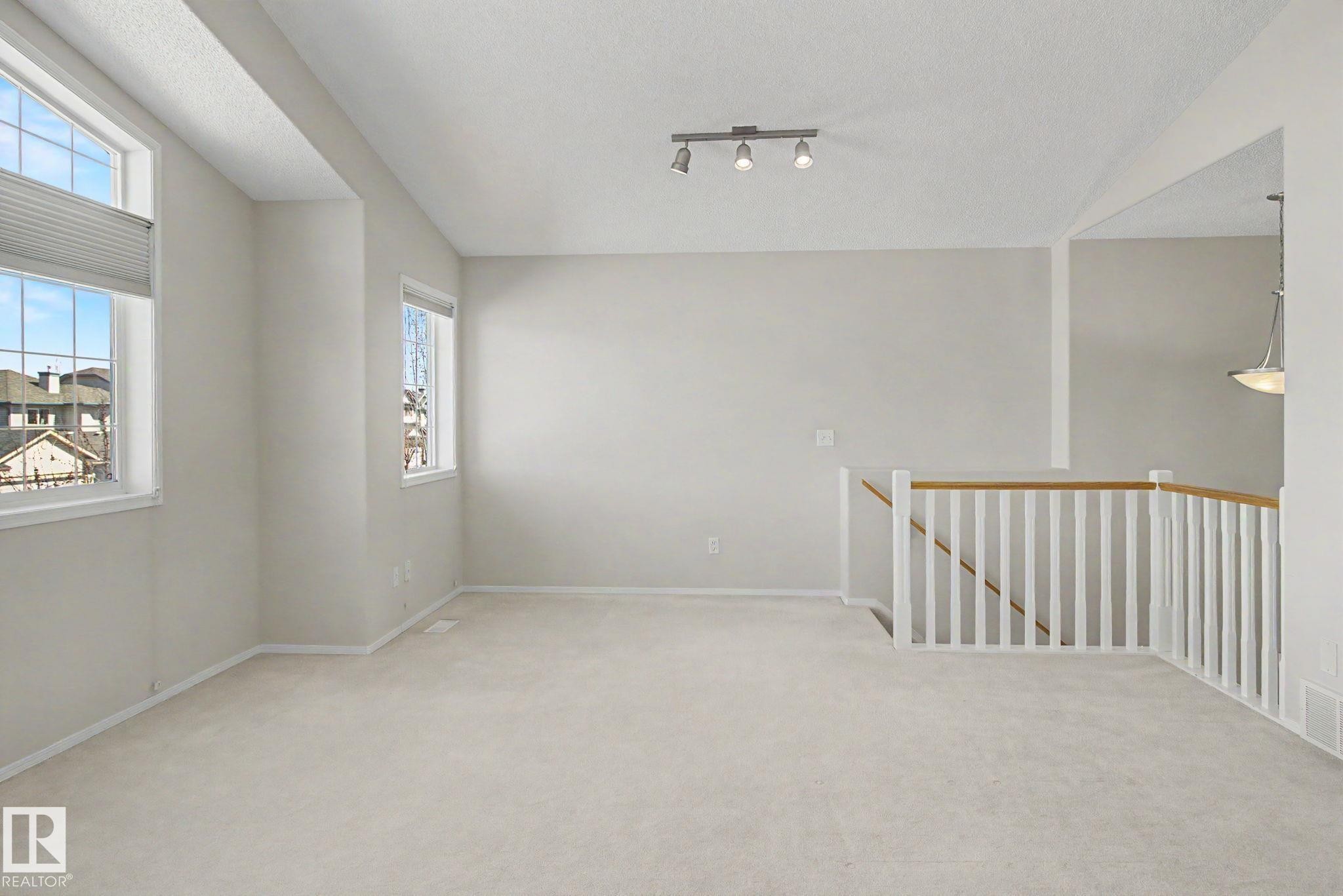 3505 Mclean Crescent, Edmonton, AB - Indoor Photo Showing Other Room