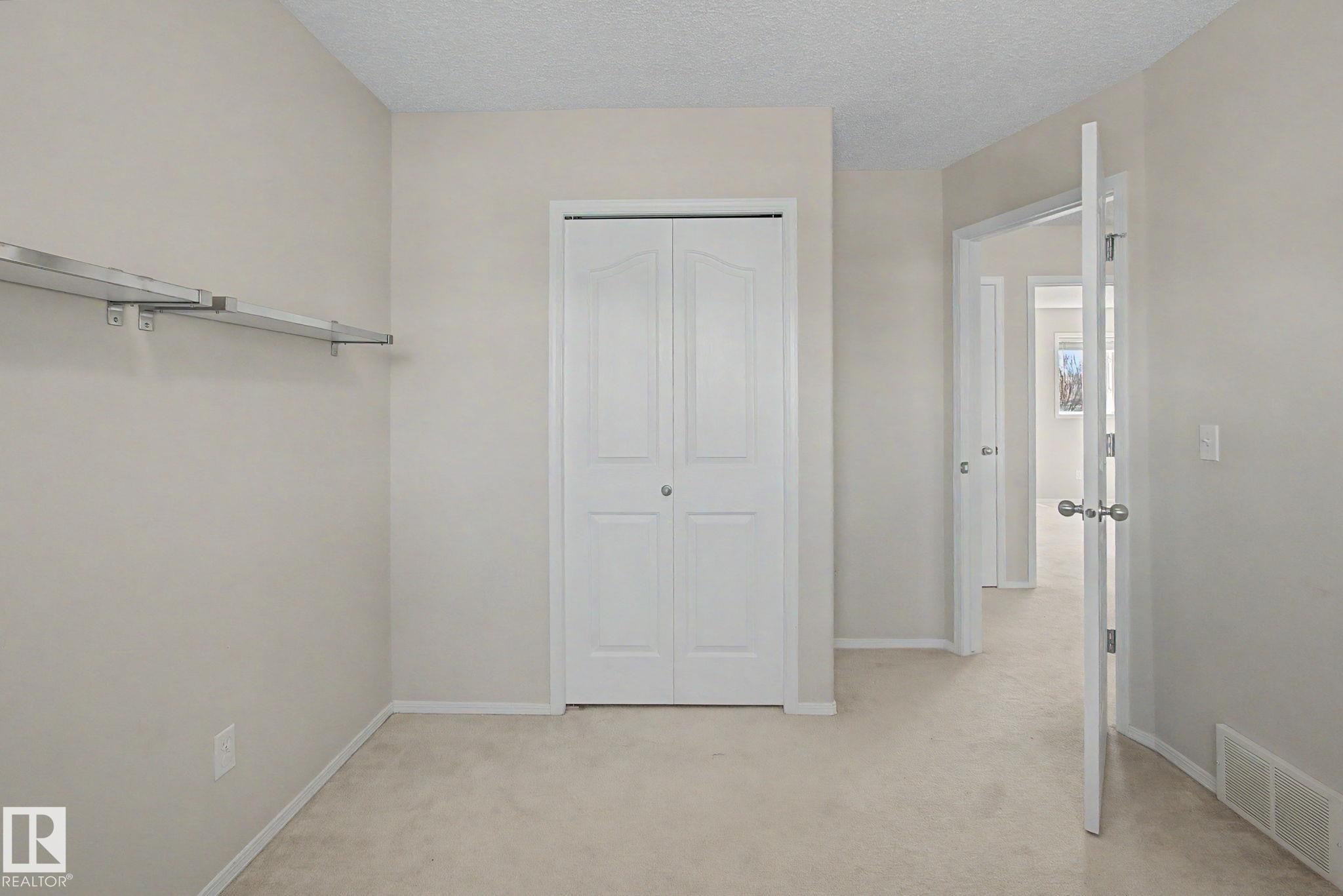 3505 Mclean Crescent, Edmonton, AB - Indoor