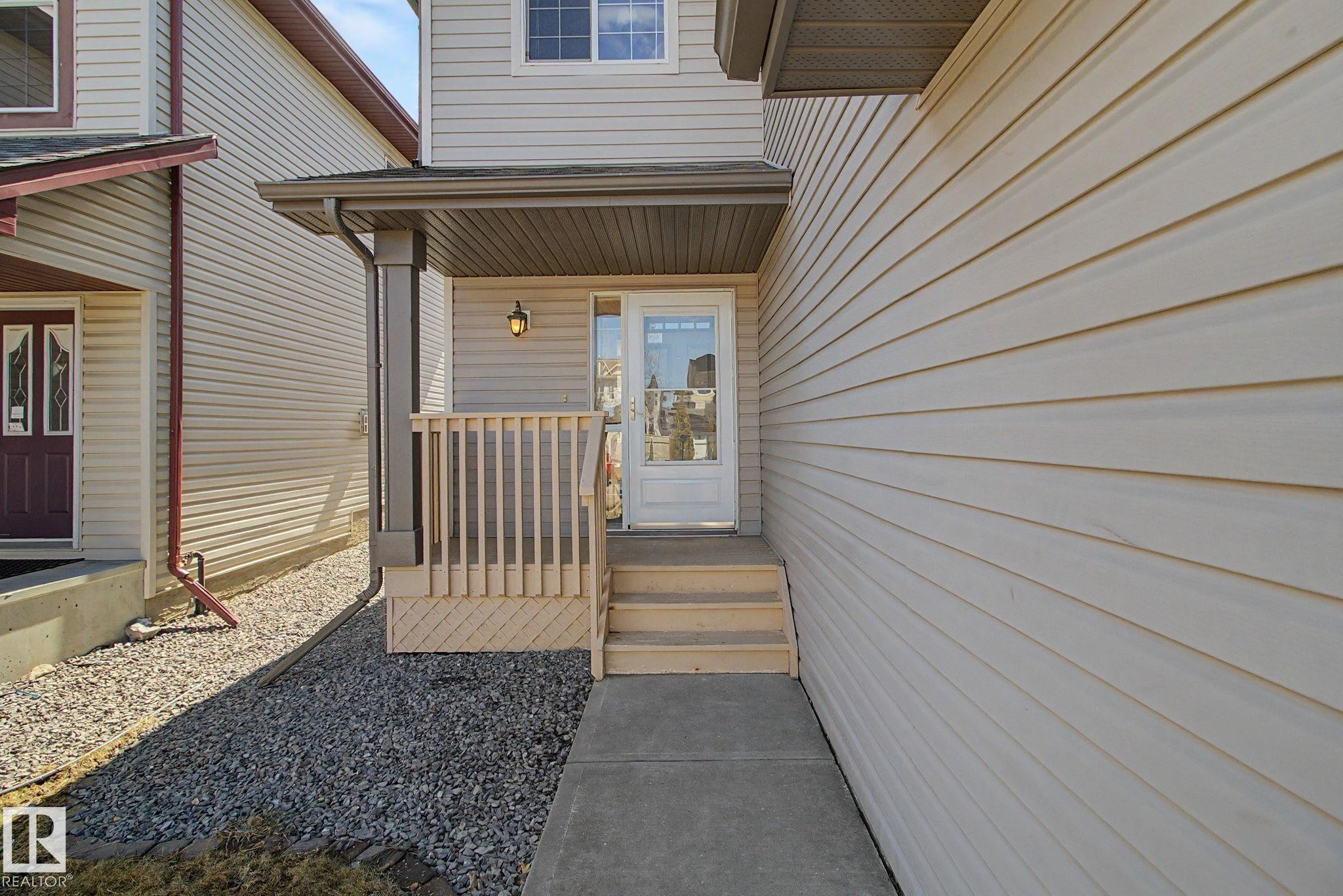 3505 Mclean Crescent, Edmonton, AB - Outdoor With Exterior