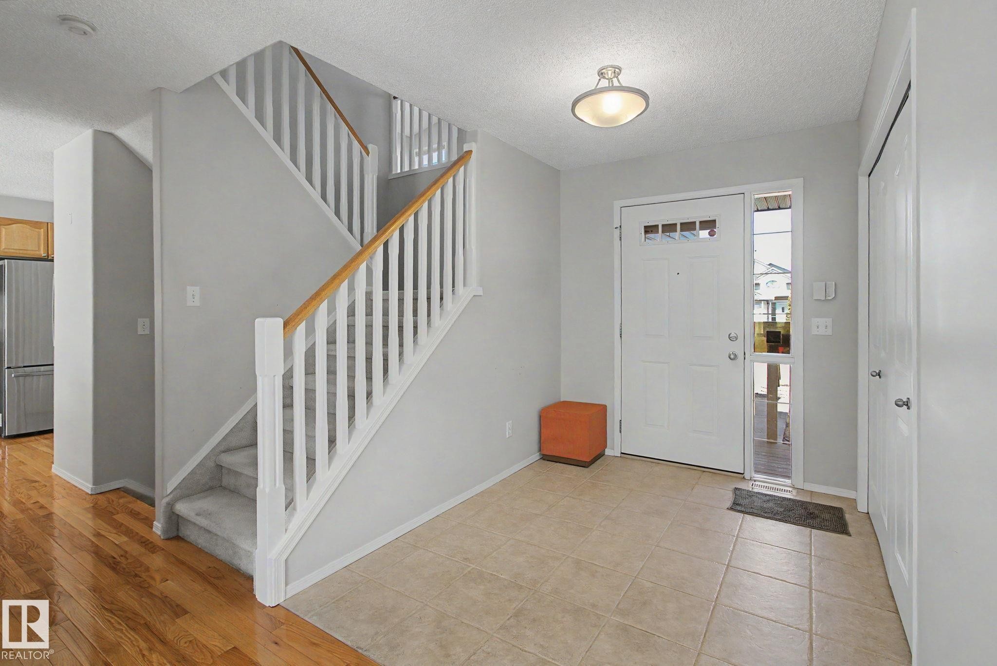 3505 Mclean Crescent, Edmonton, AB - Indoor Photo Showing Other Room