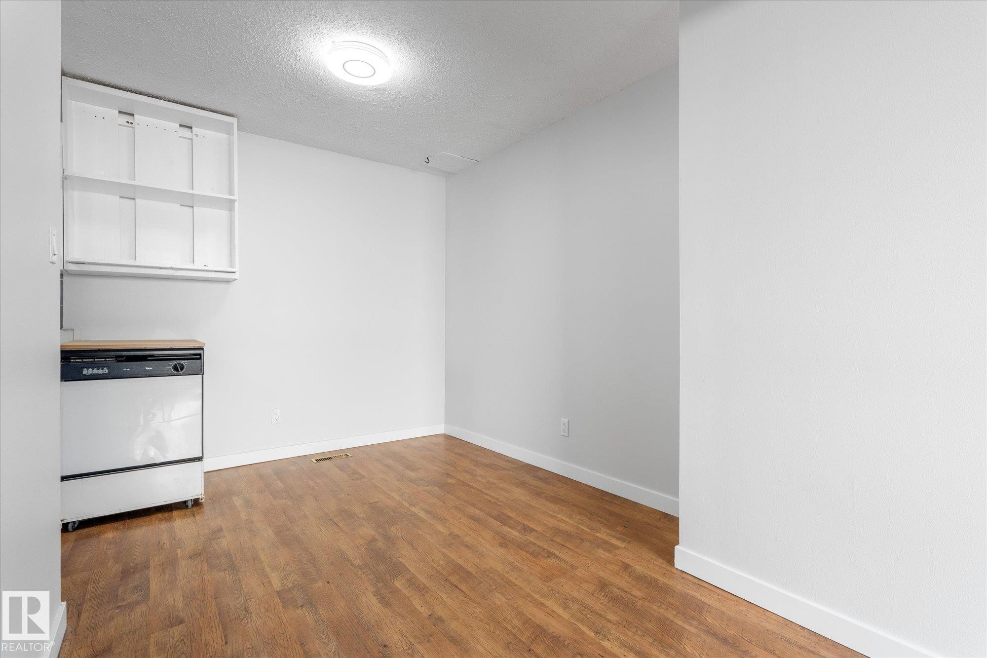 20 Athabasca Acres, Devon, AB - Indoor Photo Showing Other Room