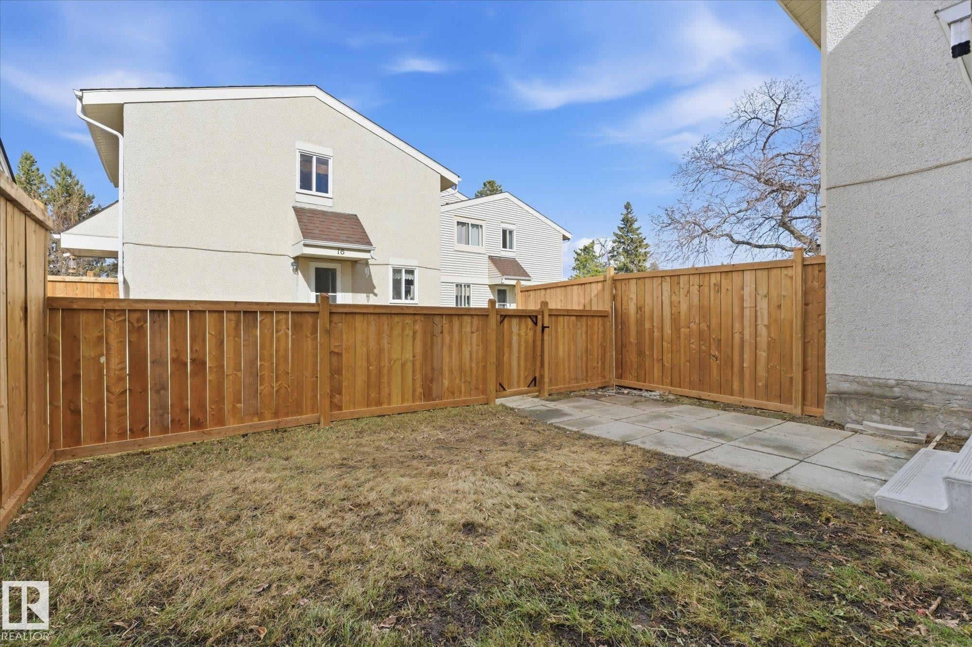 20 Athabasca Acres, Devon, AB - Outdoor