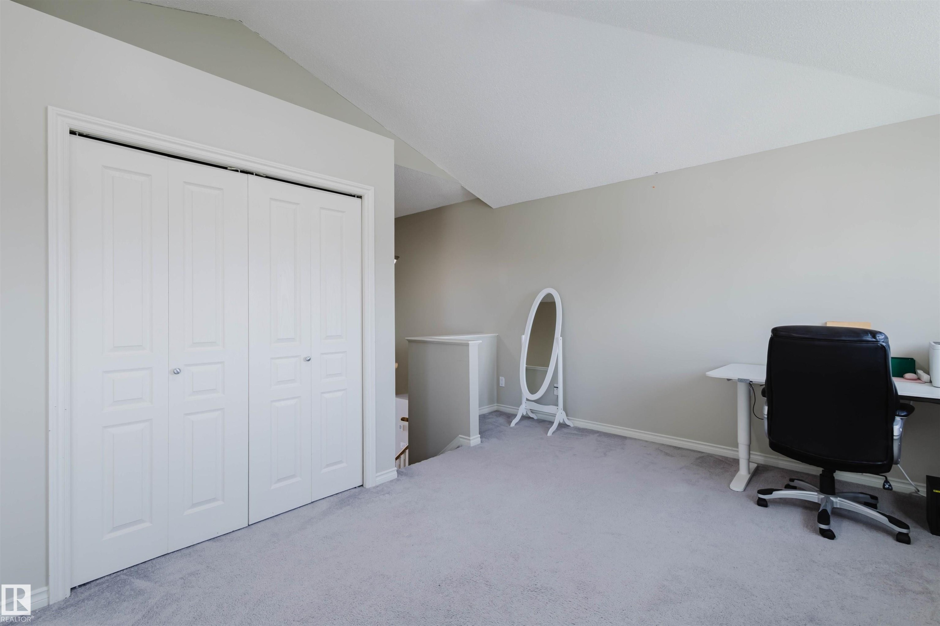 3534 Mclean Crescent, Edmonton, AB - Indoor