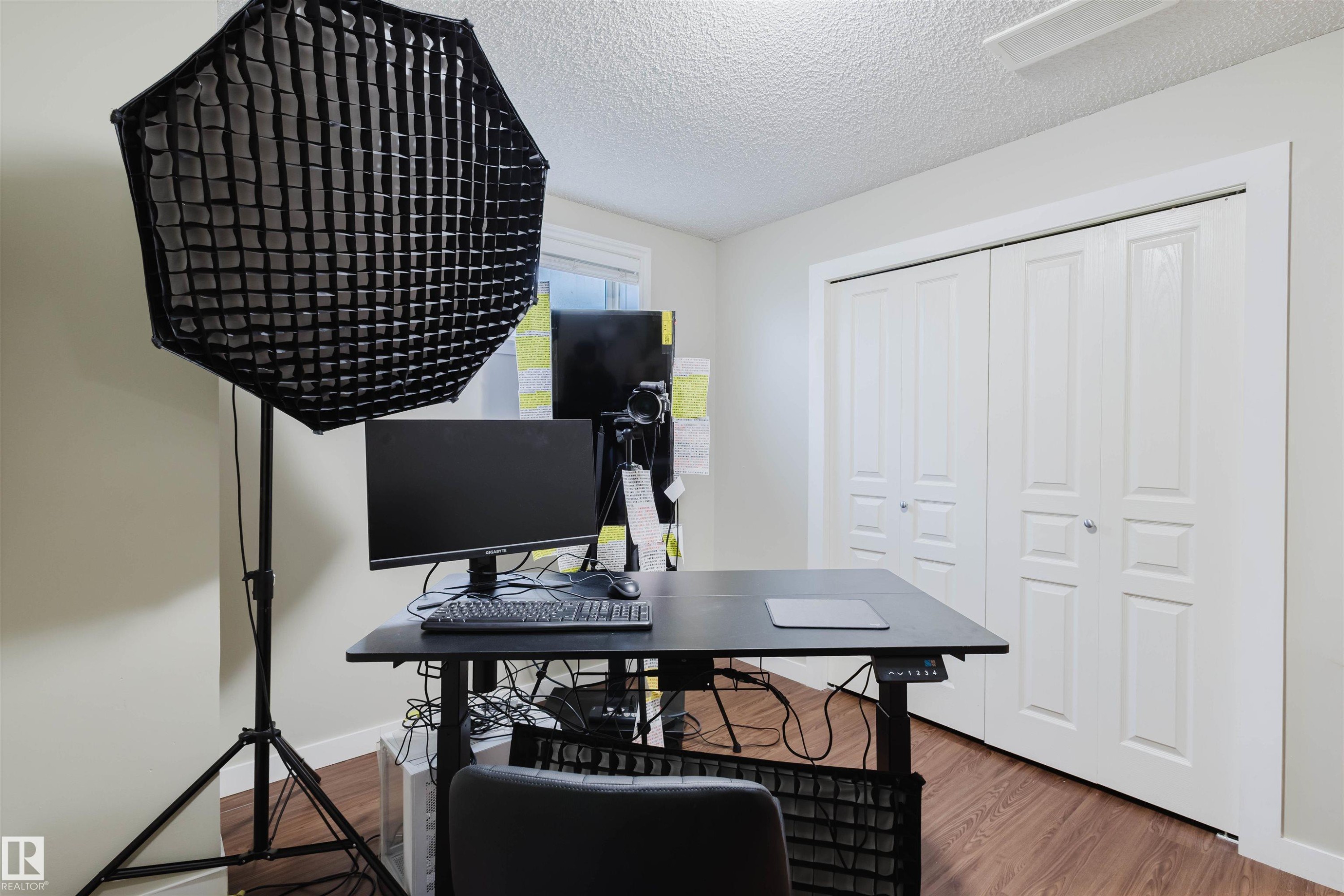 3534 Mclean Crescent, Edmonton, AB - Indoor