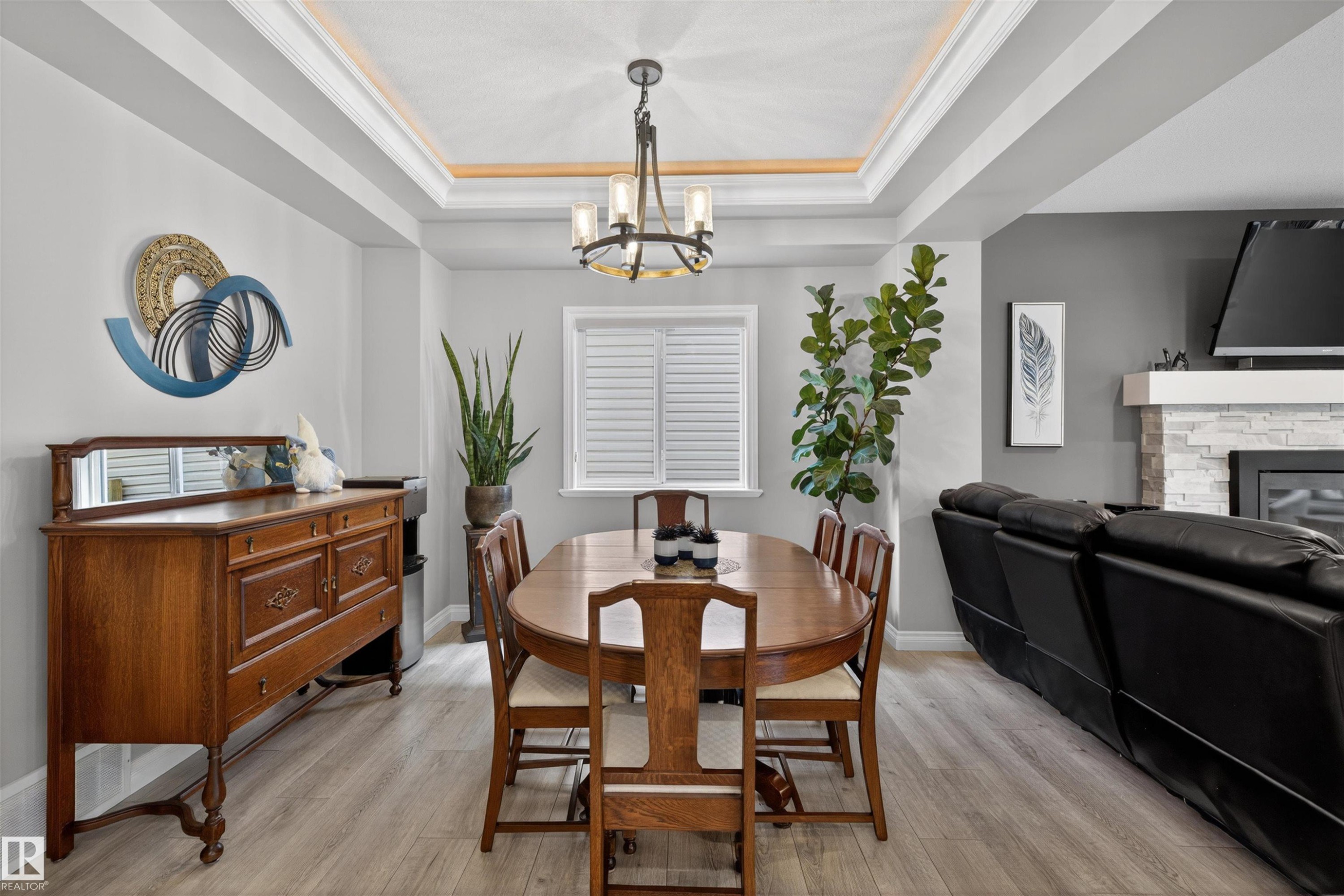 3353 Hilton Crescent, Edmonton, AB - Indoor Photo Showing Dining Room