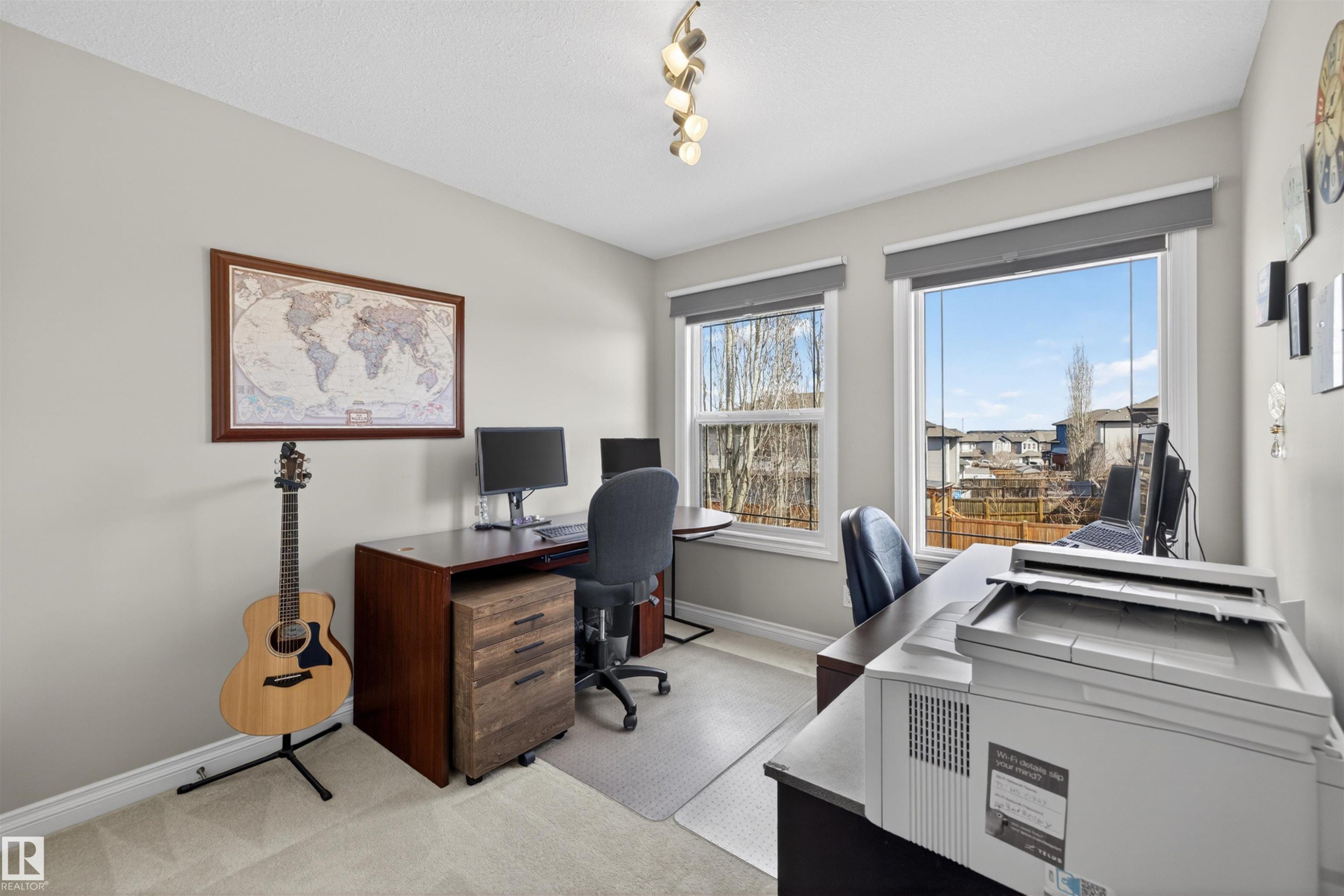 3353 Hilton Crescent, Edmonton, AB - Indoor Photo Showing Office