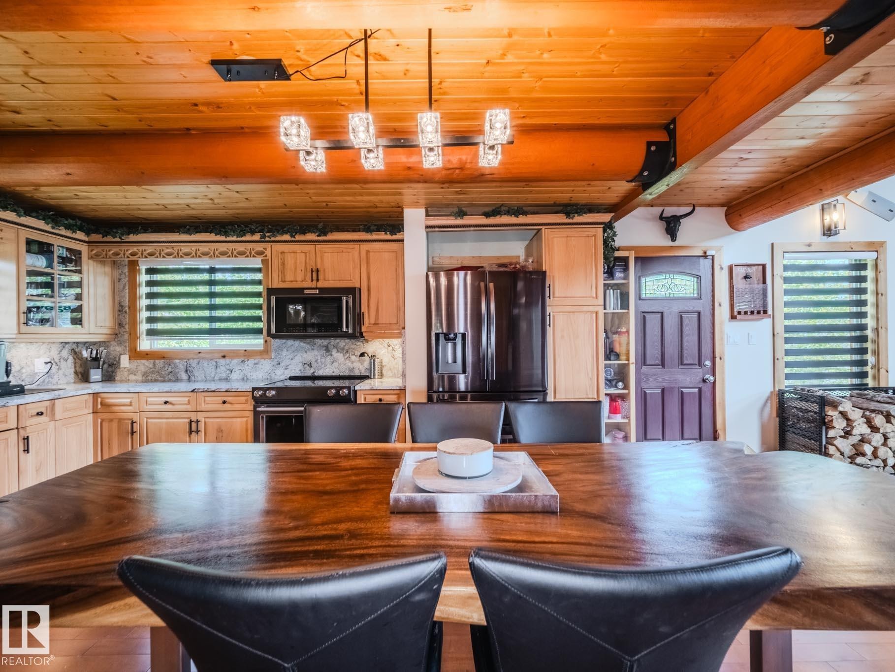 213 Lakeshore Drive, Rural Athabasca County, AB - Indoor