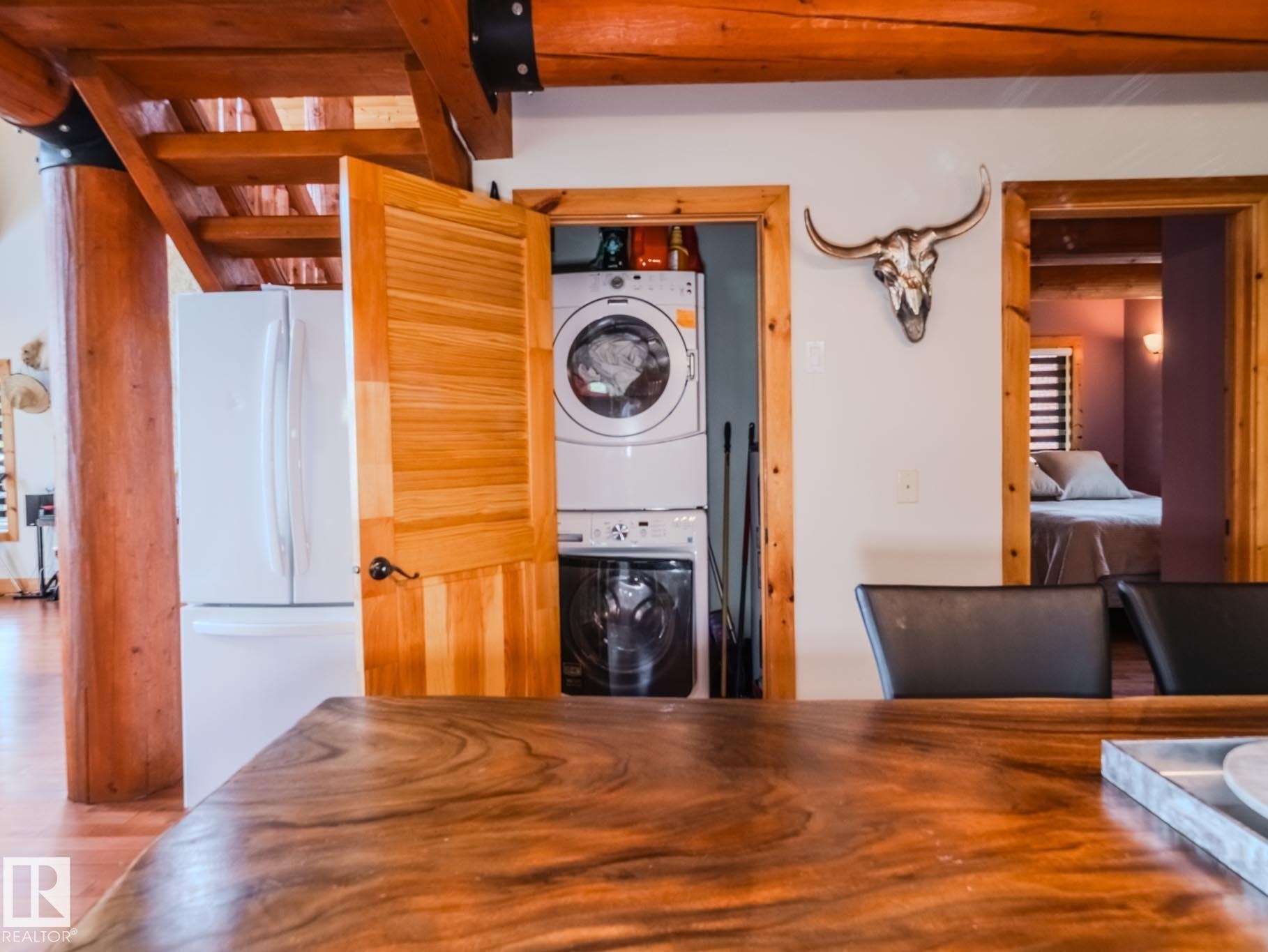213 Lakeshore Drive, Rural Athabasca County, AB - Indoor Photo Showing Laundry Room